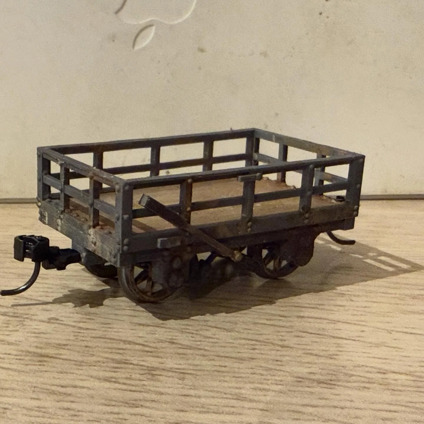 Here&rsquo;s a bit more flesh on the bones for anyone who was interested in the free giveaway  of the O16.5 STLs teased by @theshuntingyard last Thursday.
A couple of slate wagons based on Wagon 942 from The Ffestiniog (the prototype has handbrakes).