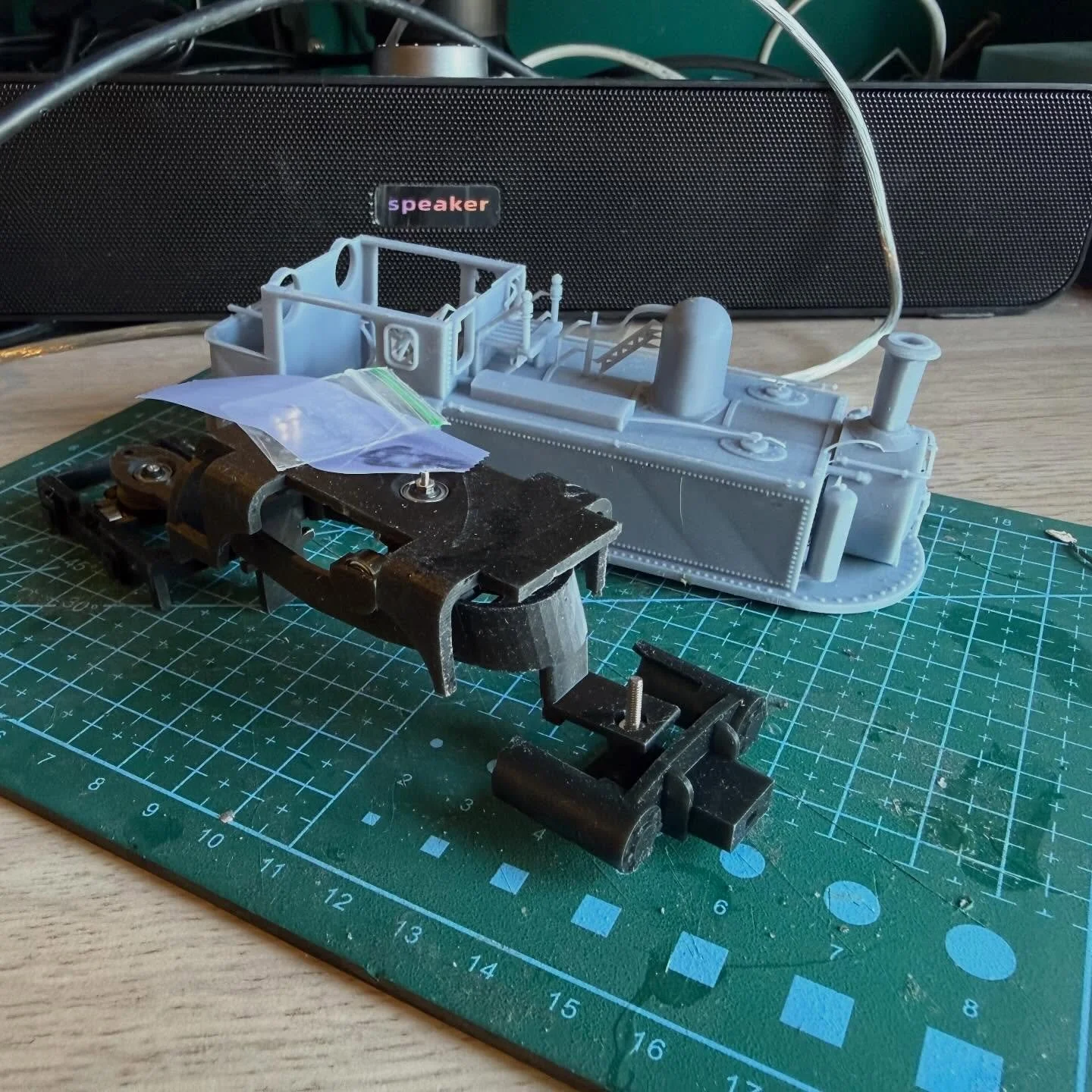 I&rsquo;d hate you all to think I wasn&rsquo;t doing anything with the O16.5 Single Fairlies.
I&rsquo;m making a run of 10.
I&rsquo;ve made the boxes.
I&rsquo;m pre-assembling the inner chassis because I can&rsquo;t for the life of me explain how to 