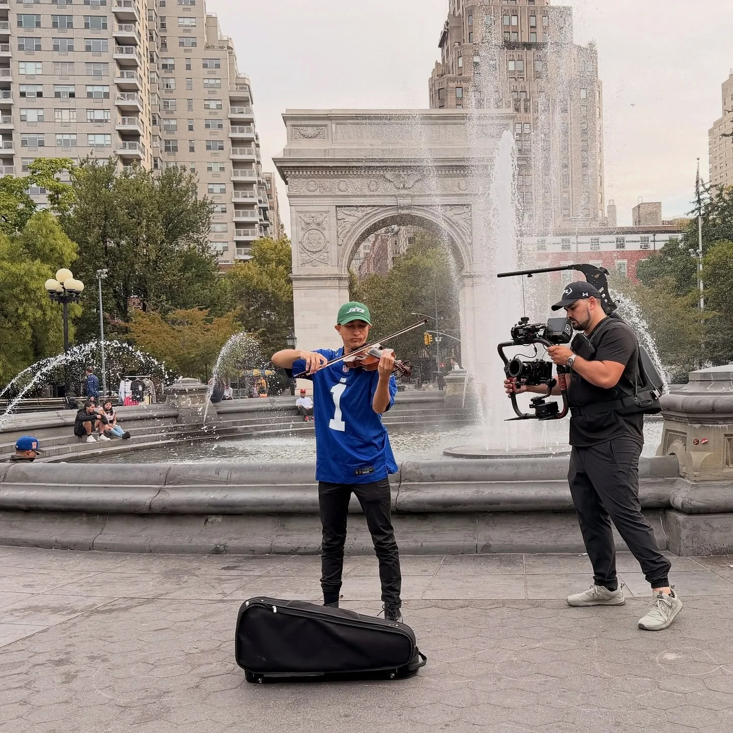 Shooting for NFL on Fox!!! Guys, this Sunday at 12pm I&rsquo;ll be on national TV during the FOX NFL Sunday show with Terry Bradshaw, Howie Long, Michael Strahan &amp; Rob Gronkowski!

The Fox NFL crew reached out to me for a super funny and crazy sk