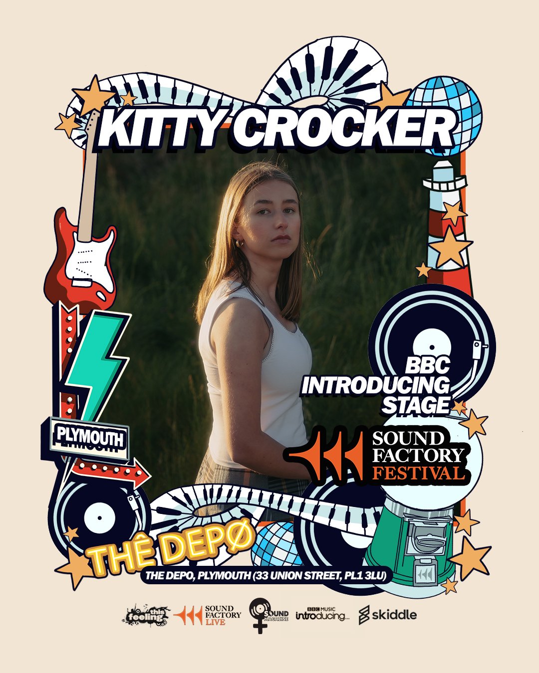 Kitty Crocker is a singer-songwriter from Cornwall, influenced by lyricists like Lizzy McAlpine. Her discography, including her most recent single ‘Wake Up Call’, is known for their catchy rhythms and sonic storytelling.
‘Her songs are an invitation 