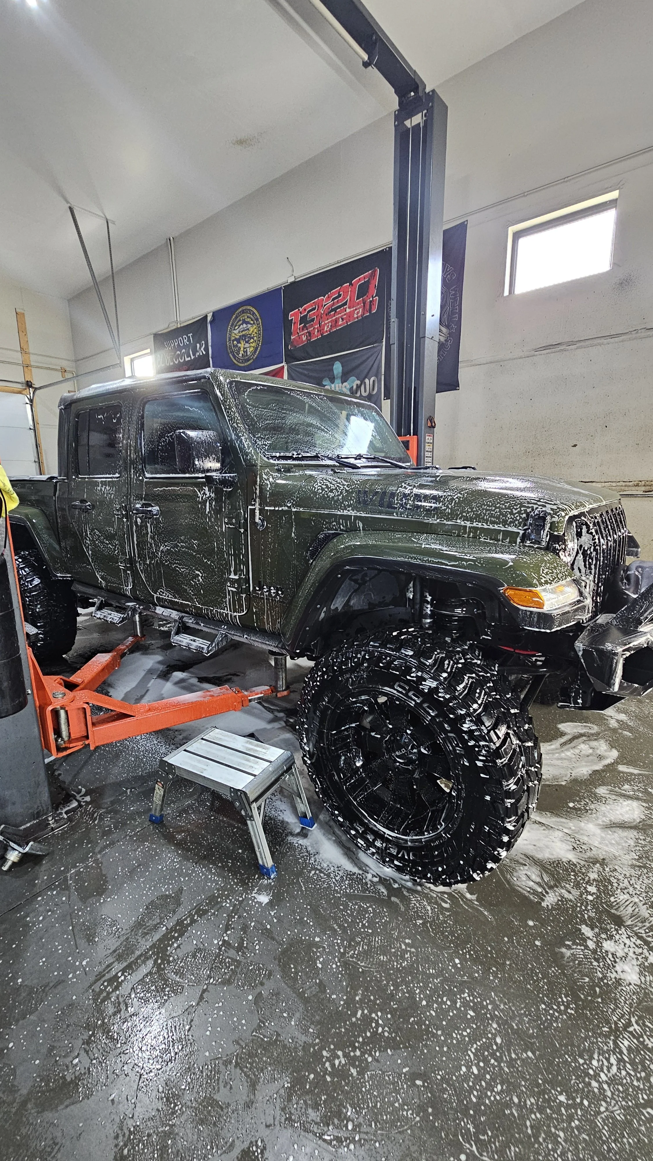 Top-to-Bottom Vehicle Protection: Ceramic Coating and Rustproofing in Omaha