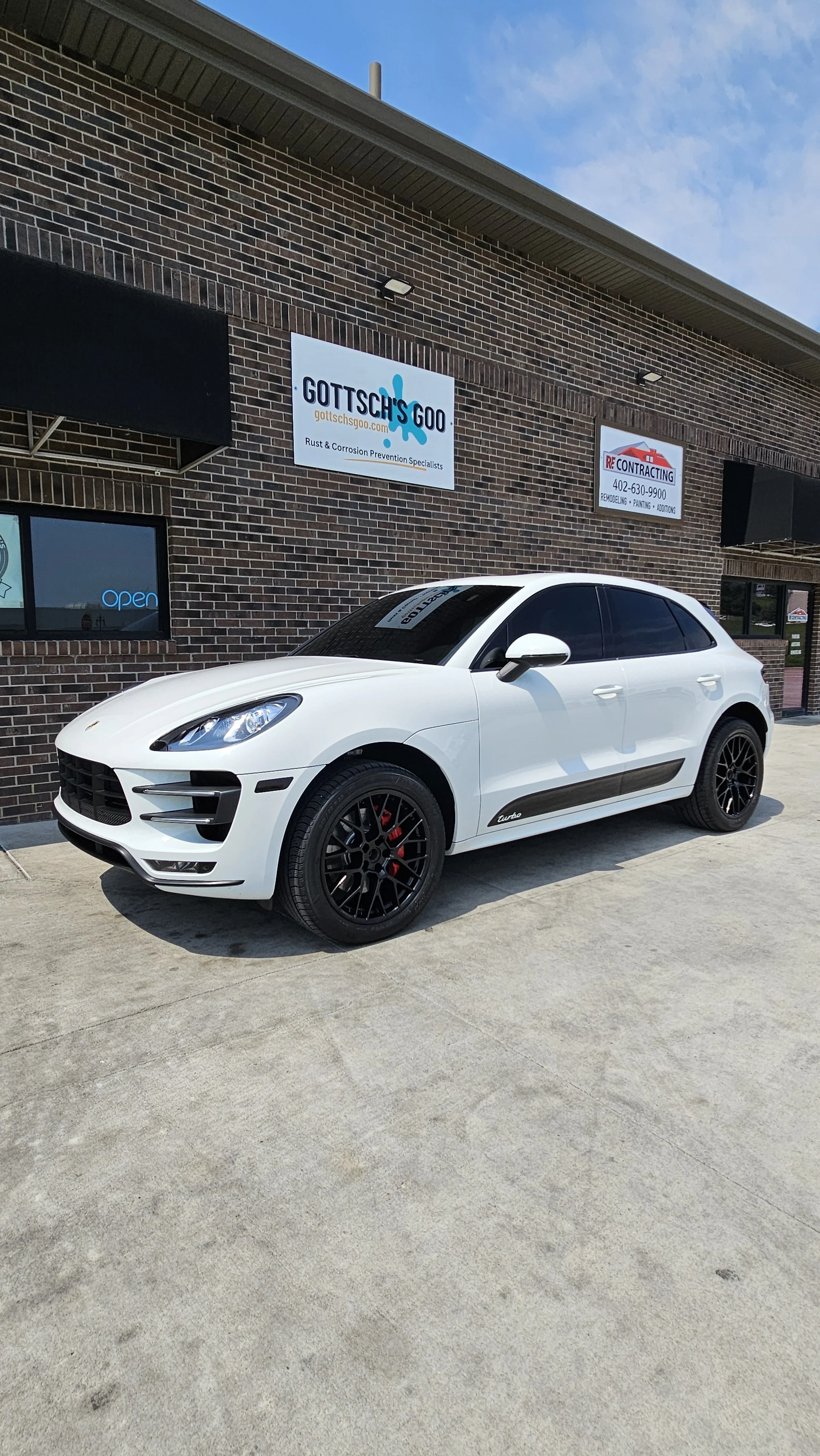 porschestorefront