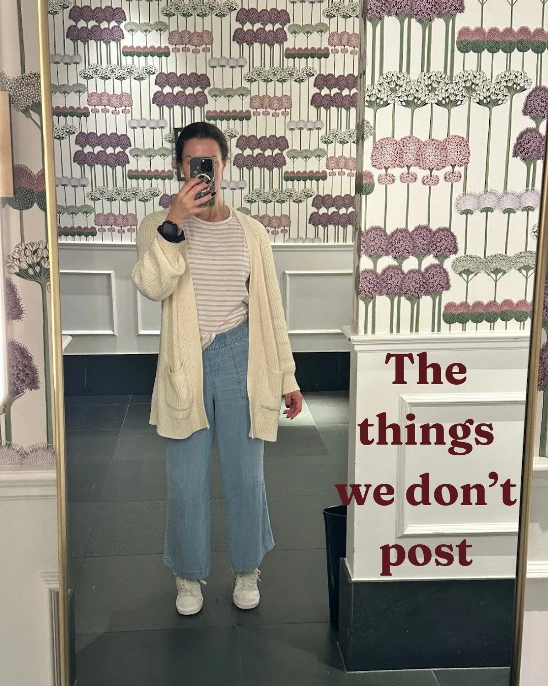 There&rsquo;s the version of publishing the internet talks about&hellip;
And then there&rsquo;s the version agents actually live.
Secrets &amp; Slush is where I bridge the gap.
Short but important mails about writing, querying, and the industry witho