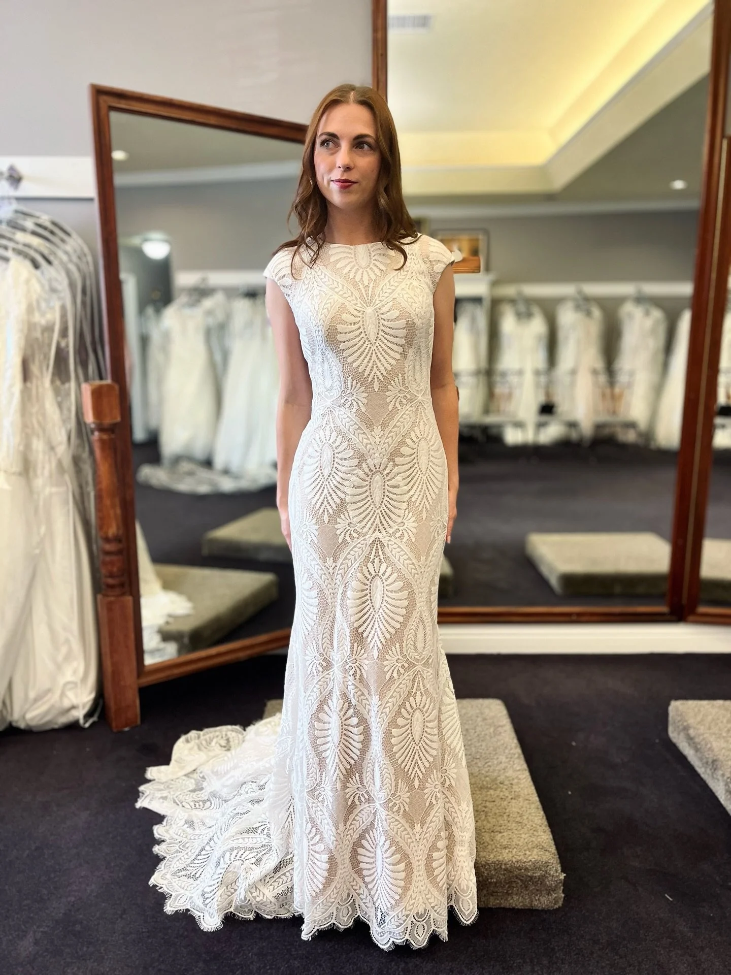 Fall brides, this one&rsquo;s for you. 🍁
If you&rsquo;re planning a late fall outdoor wedding here in Northern Utah, these gowns were made for your day &mdash; with cozy sleeve details, rich textures, and timeless silhouettes that look stunning agai