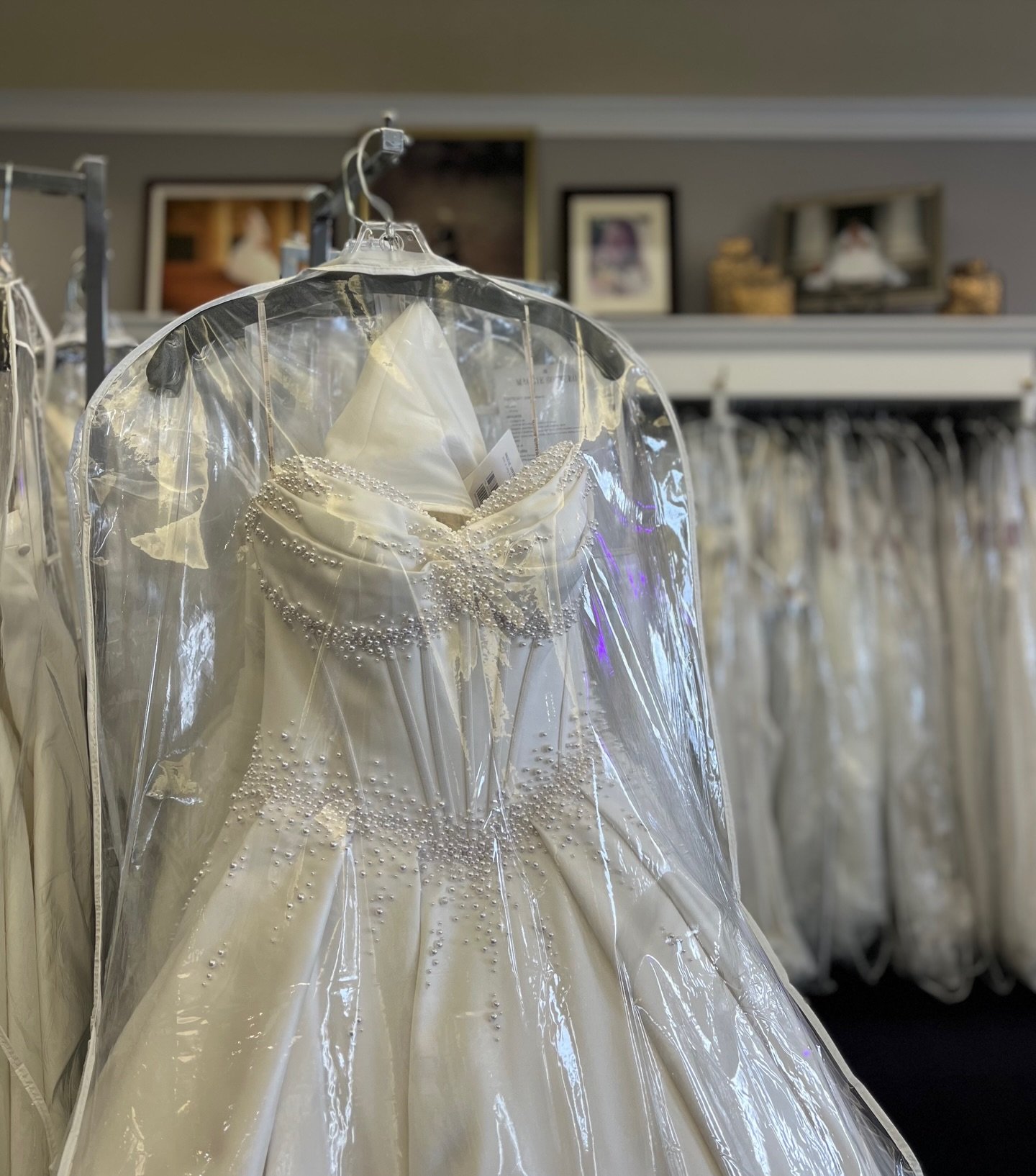 Nothing says romance like finding your dream dress during the infamous month of LOVE!💕 Whether you&rsquo;re a modest bride ✨ or a trendy wife-to-be ✨, our huge selection of gowns awaits! 💓🤍🥰
Reservations can be made at www.bridalimage.com 👏🏻