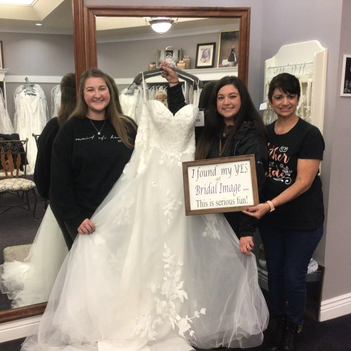 Although camera quality has gotten waaaaaay better over the years&mdash; the smiles from earlier days are still bright and clear 🥹💓
30 years of helping brides feel confident, beautiful, and truly themselves 🤍
Here&rsquo;s a look back at just a few