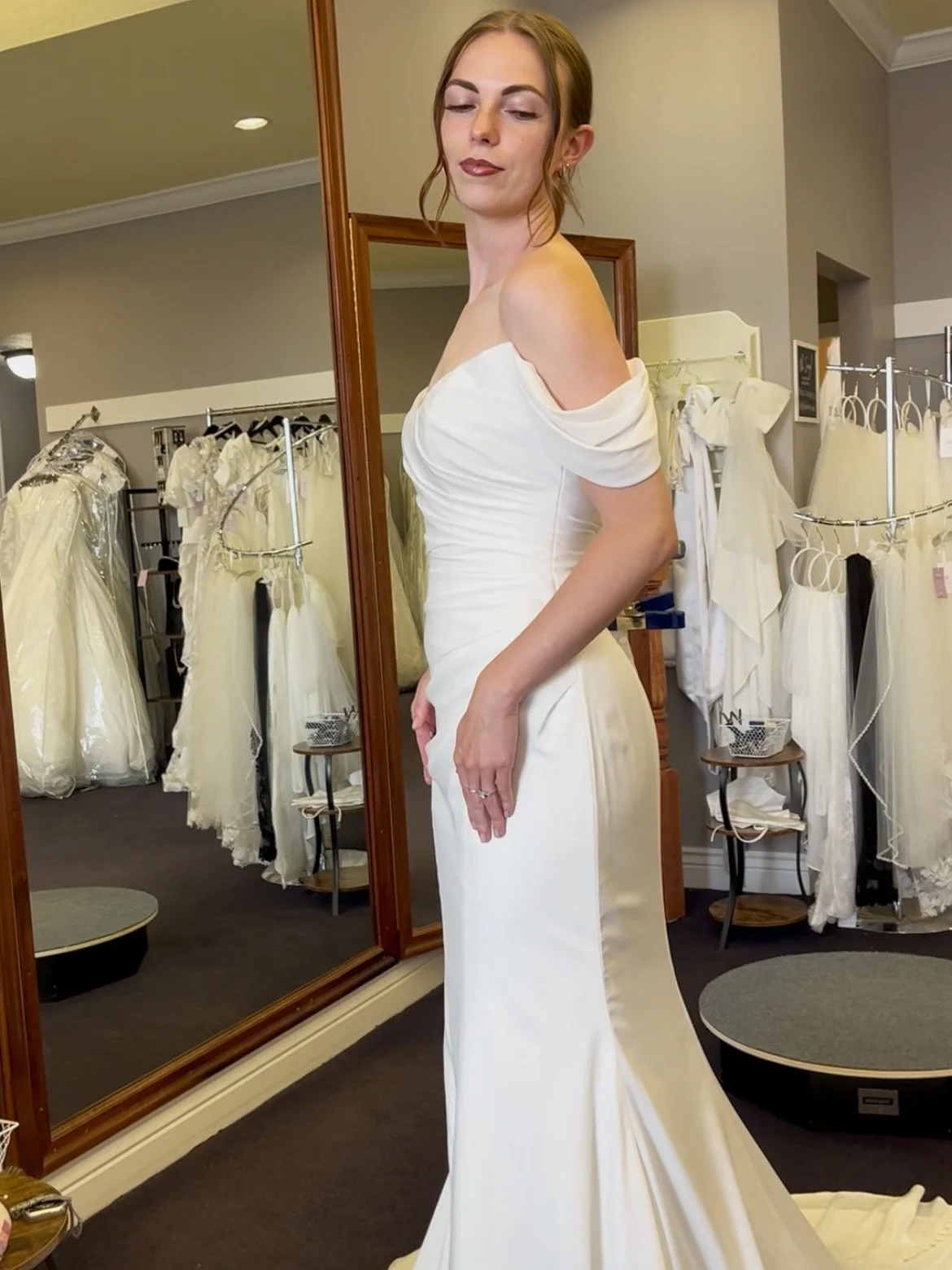 An effortless combination of classic and contemporary all in one stunning gown ✨🤍 

Try it on today when you reserve your dressing room at www.bridalimage.com 🫶🏻