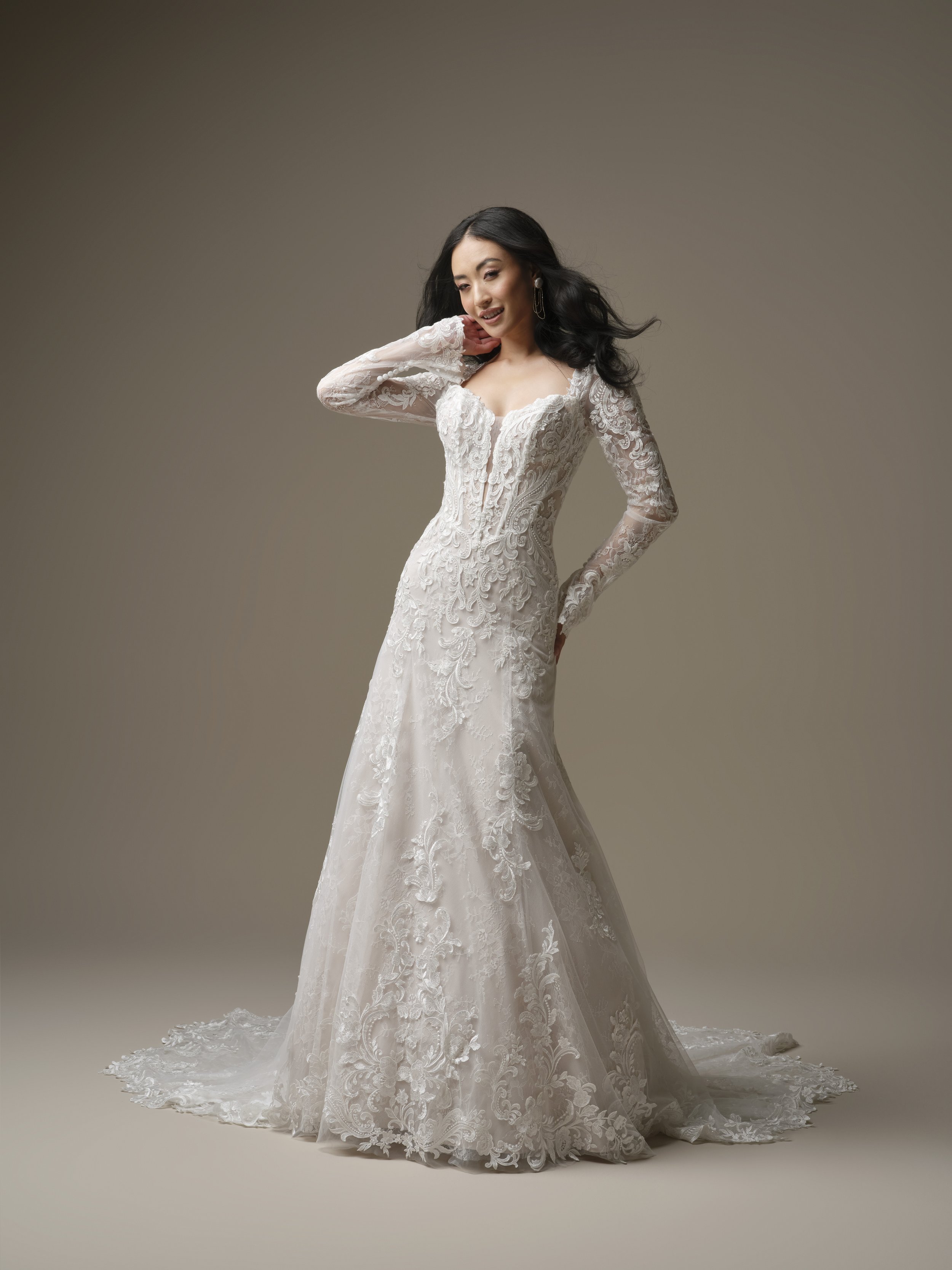 Maggie-Sottero-Farrah-A-line-Wedding-Dress-26MS468A01-Alt52-IV066-uncropped.jpg