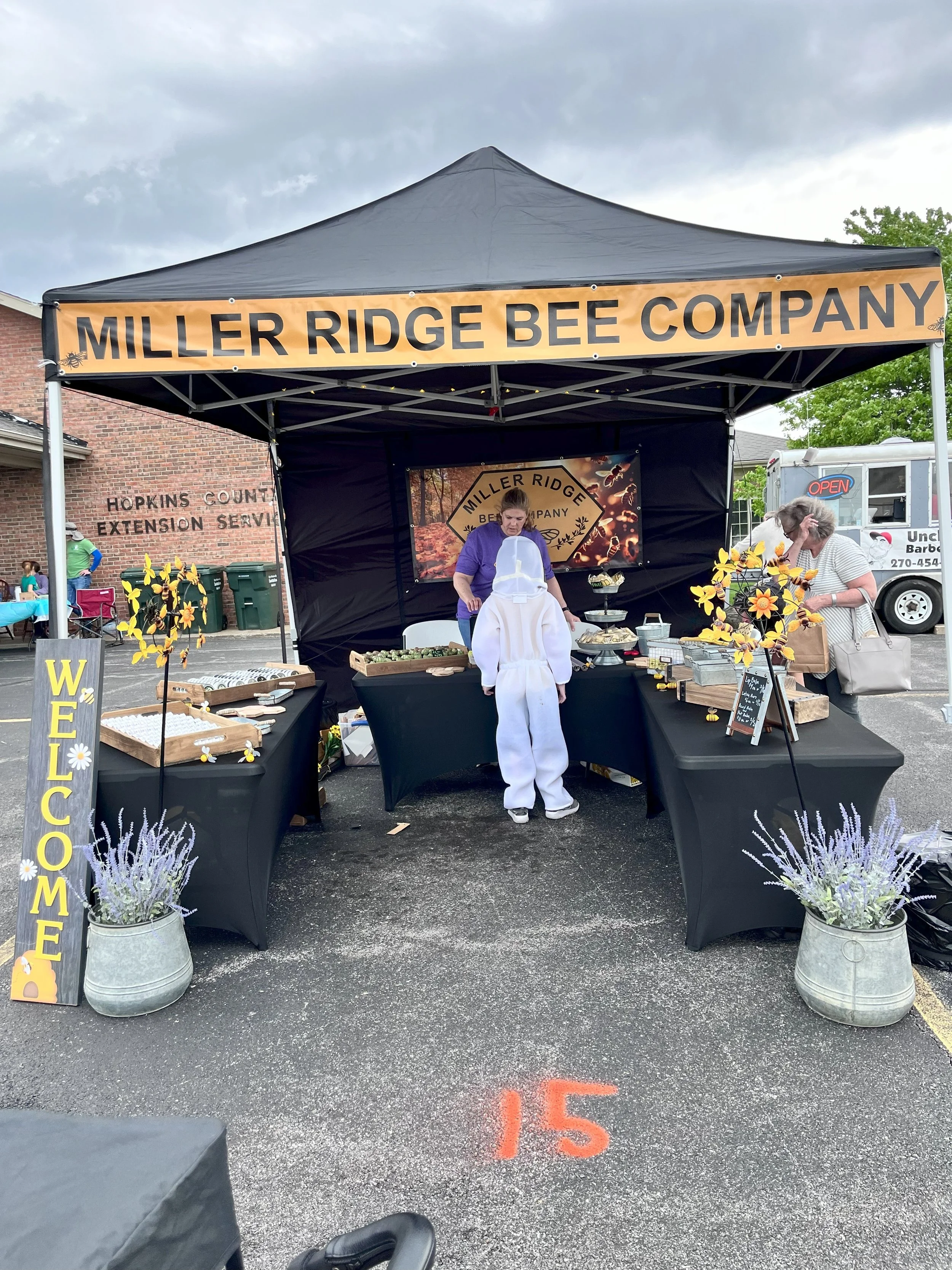 Miller Ridge Bee at Mahr Harvest Festival