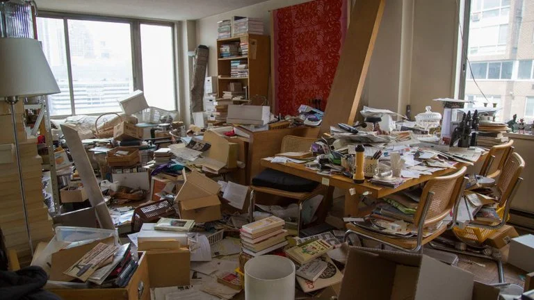 Hoarding 101 taught by Kris Kuran at Kuran's Kourses