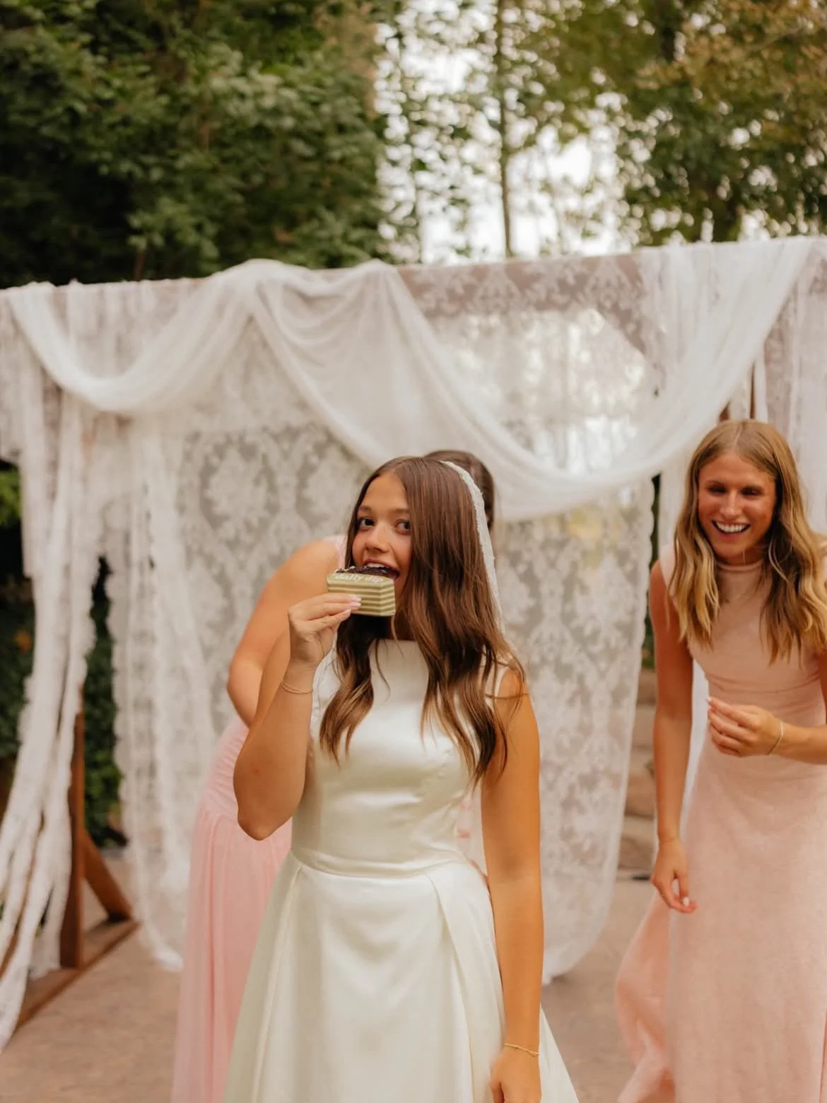 There is no denying it! Our brides and groom&rsquo;s love it, their guests adore it, the Mom&rsquo;s appreciate managing one less thing day-of, and the Dad&rsquo;s like that it fits within the budget. Plus - it&rsquo;s picture worthy. It&rsquo;s a no