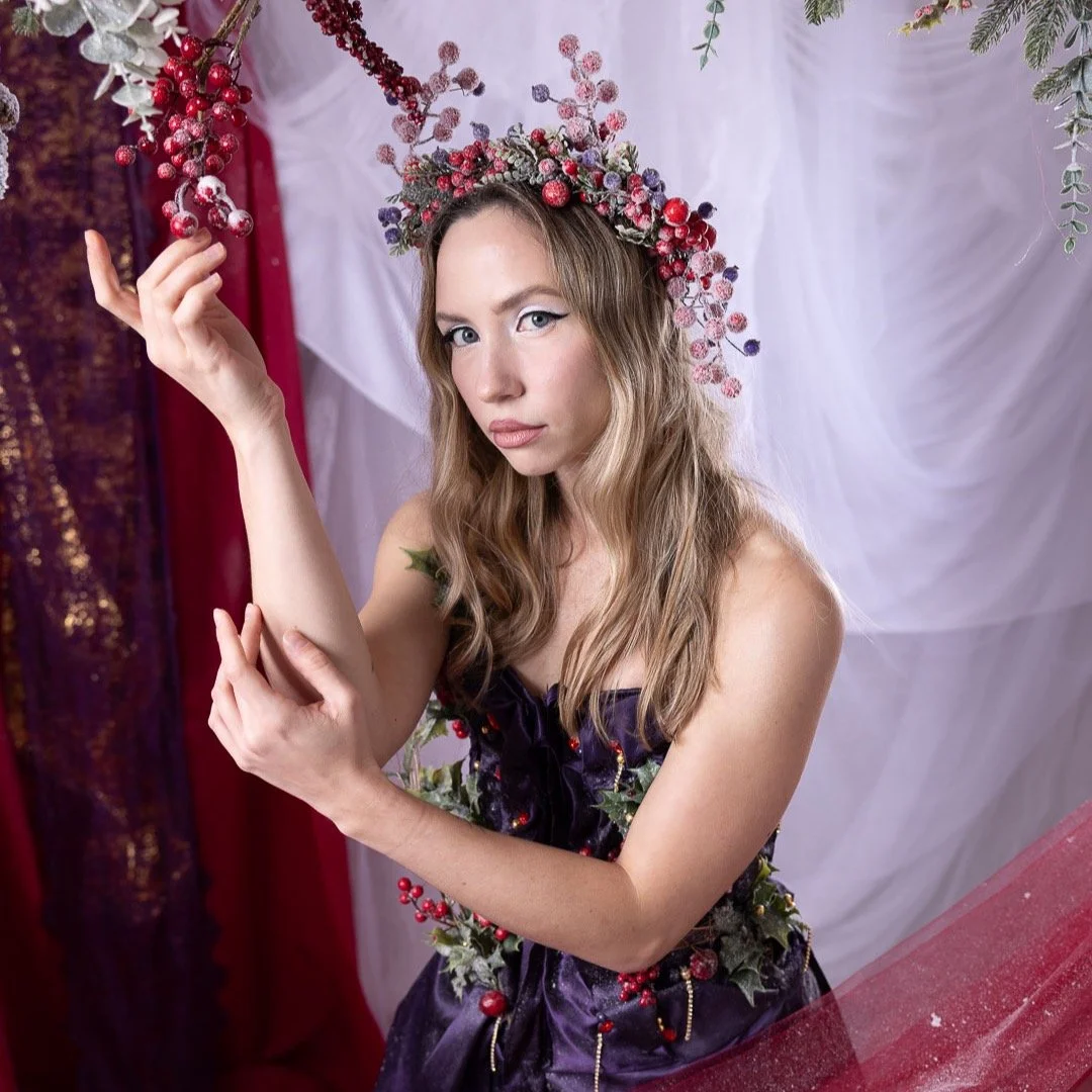 Winterberry magic with the incredible @anna_volynets_ 
Set design and styling by @studioluminescence their craft is next-level and makes creating images like this an absolute joy, with Makeup and hair by the phenomenal @lisavetamua 

Loved exploring 