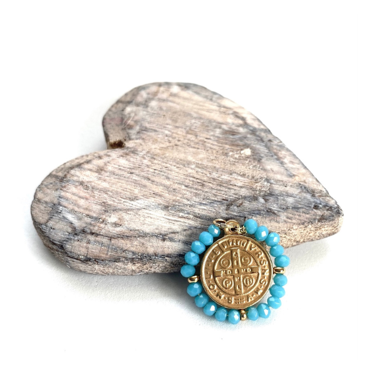 medalla de acero bordada de San Benito