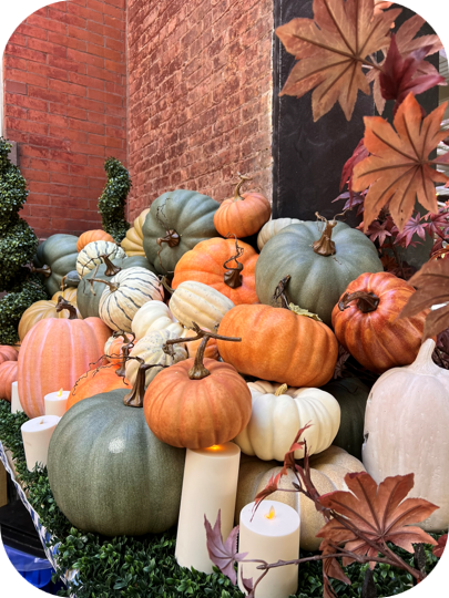 autumn_nyc_pumpkins_entryway.png