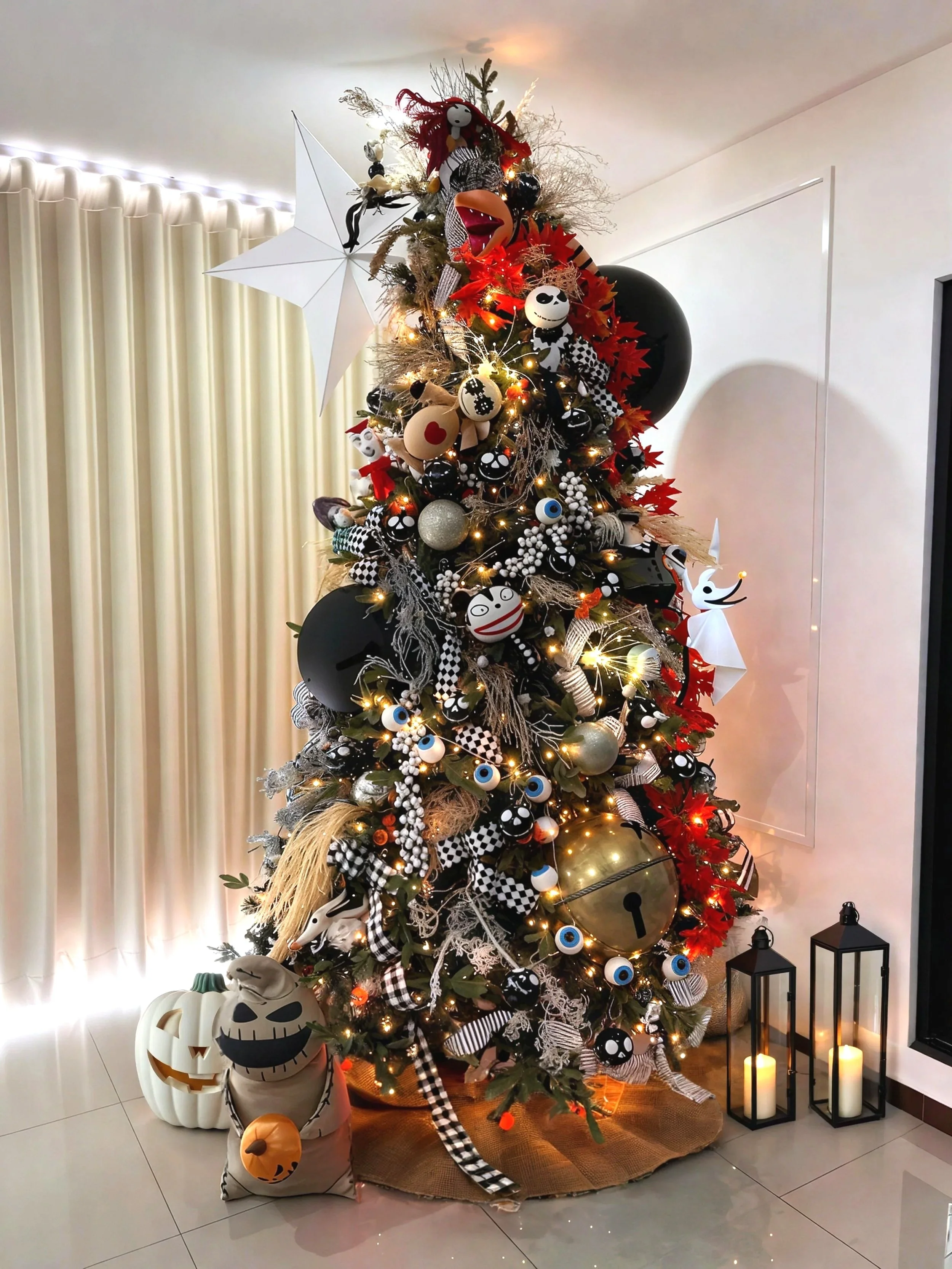 hALLOWEEN+Decor_Christmas+tree_GE1.jpg