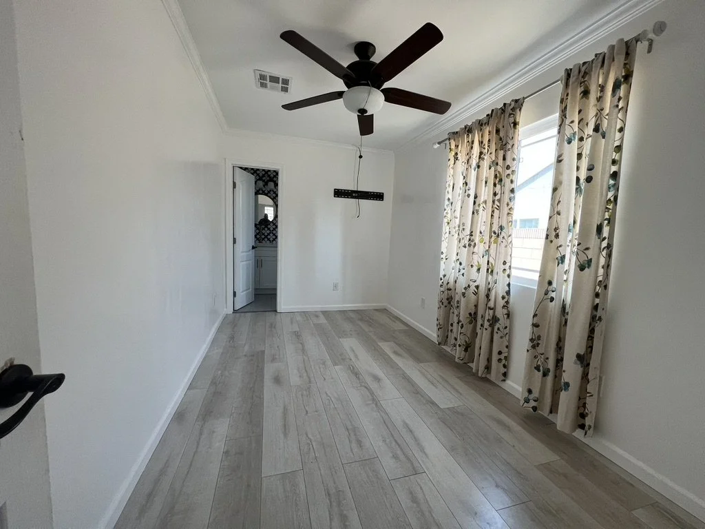 8312 Devenir Ave 06.jpeg