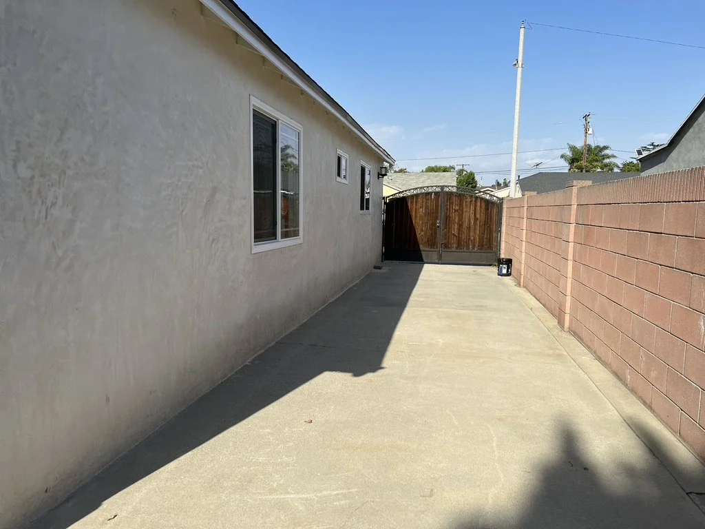 8312 Devenir Ave 31.jpeg