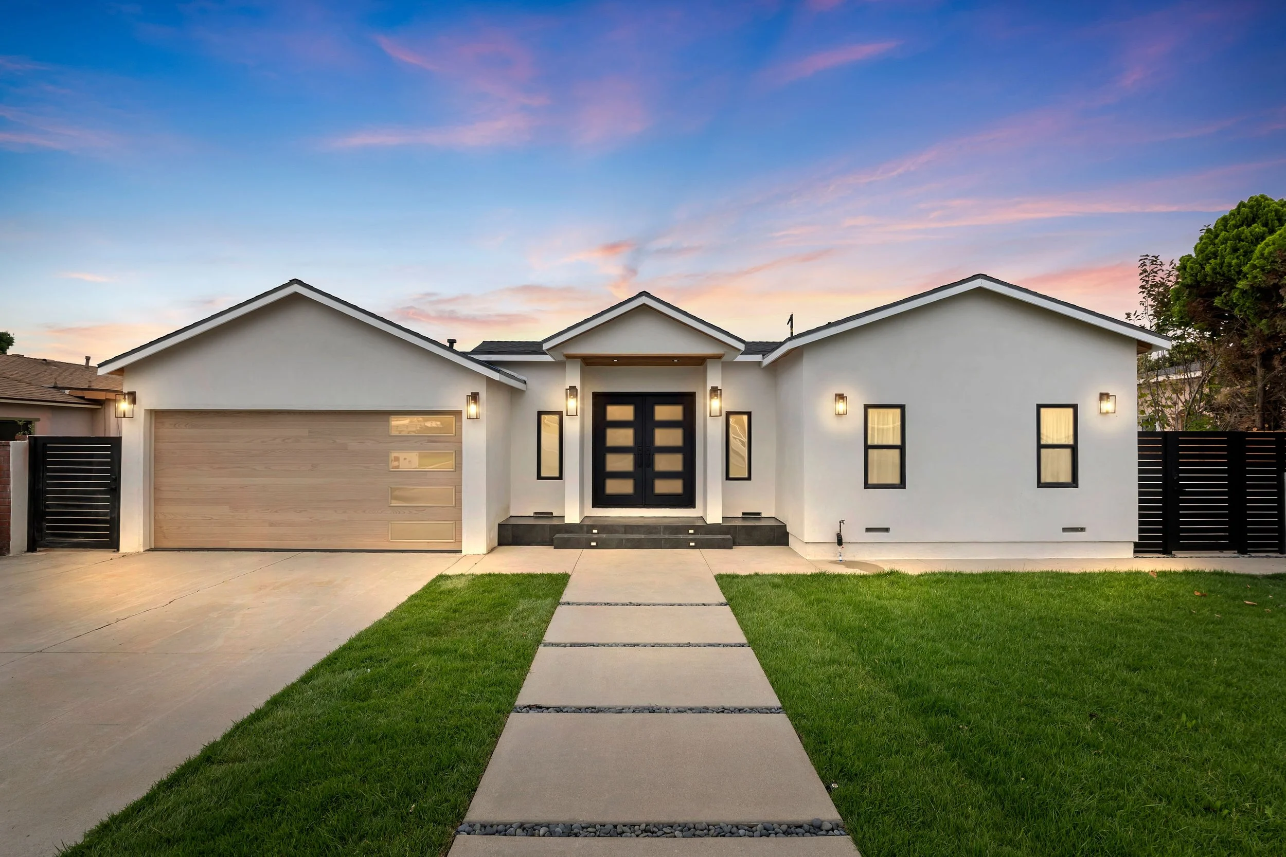 9044 Bigby Front.jpg