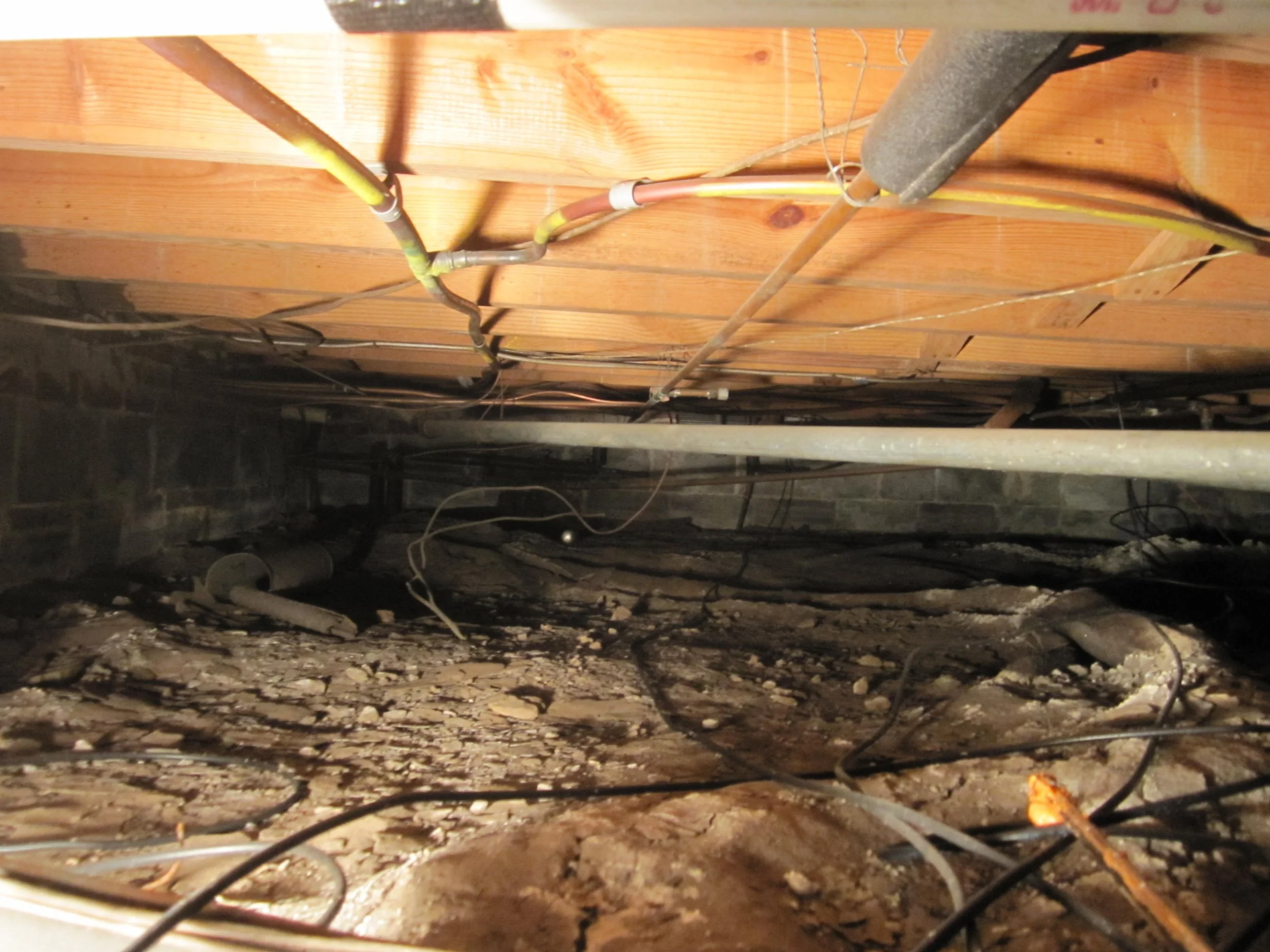 crawlspace11.JPG