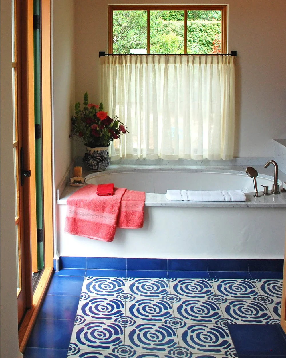 2-Master+Bath1+IG-Recovered+Set+2.webp