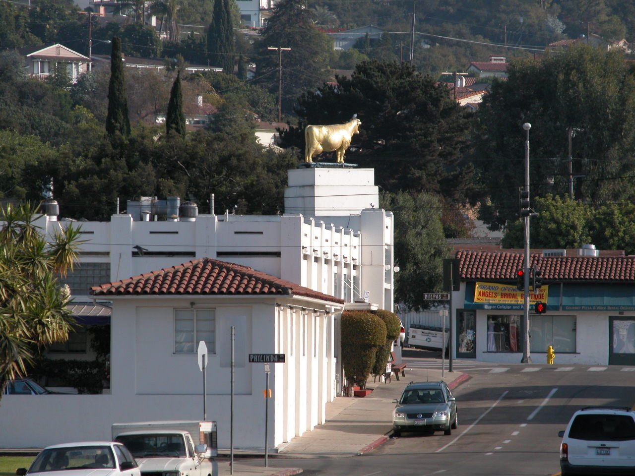 Small Cow House_Exterior1018.jpg
