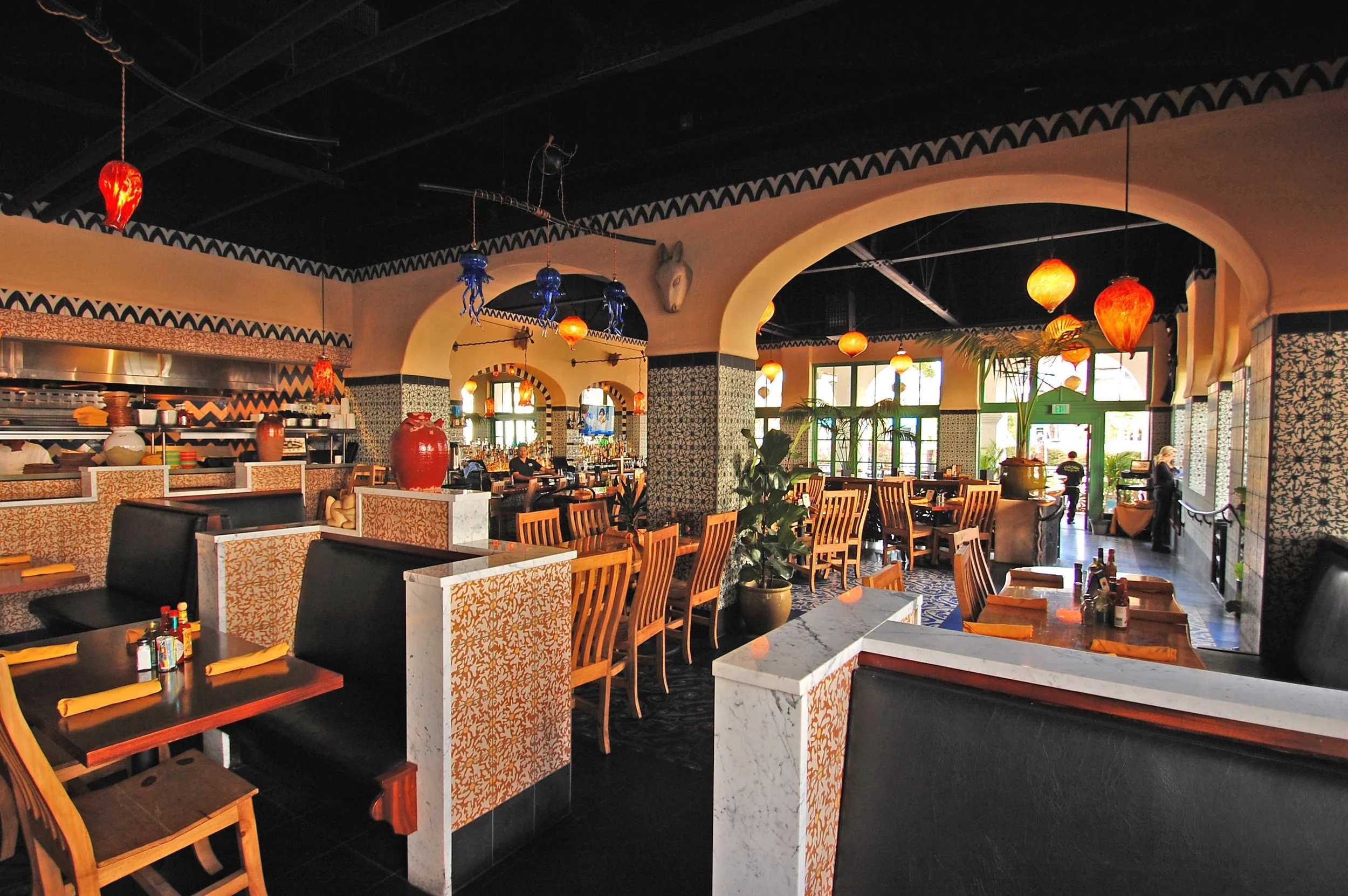 Casa Blanca Restaurant_Interior1120.jpg