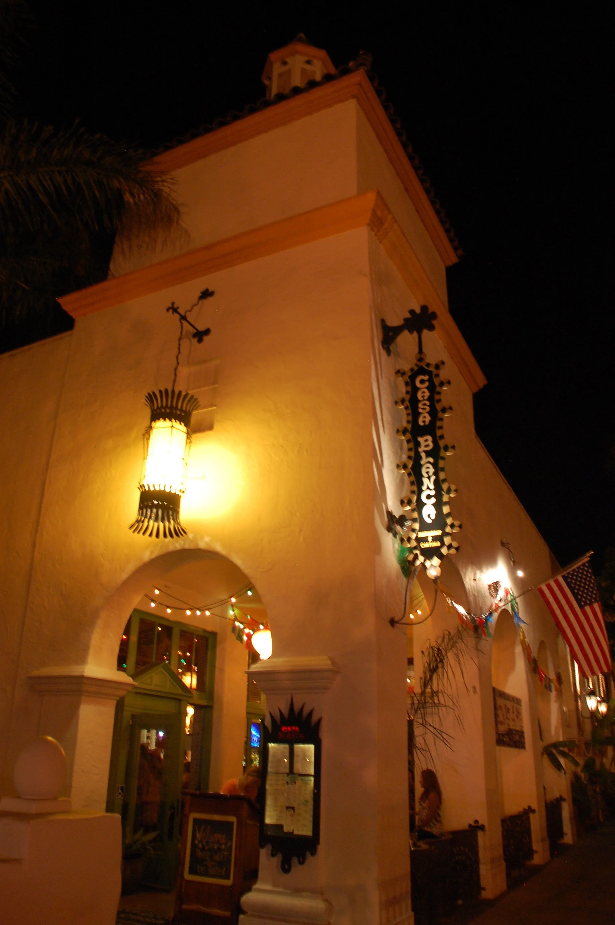 Casa Blanca Restaurant_Exerior1004.jpg