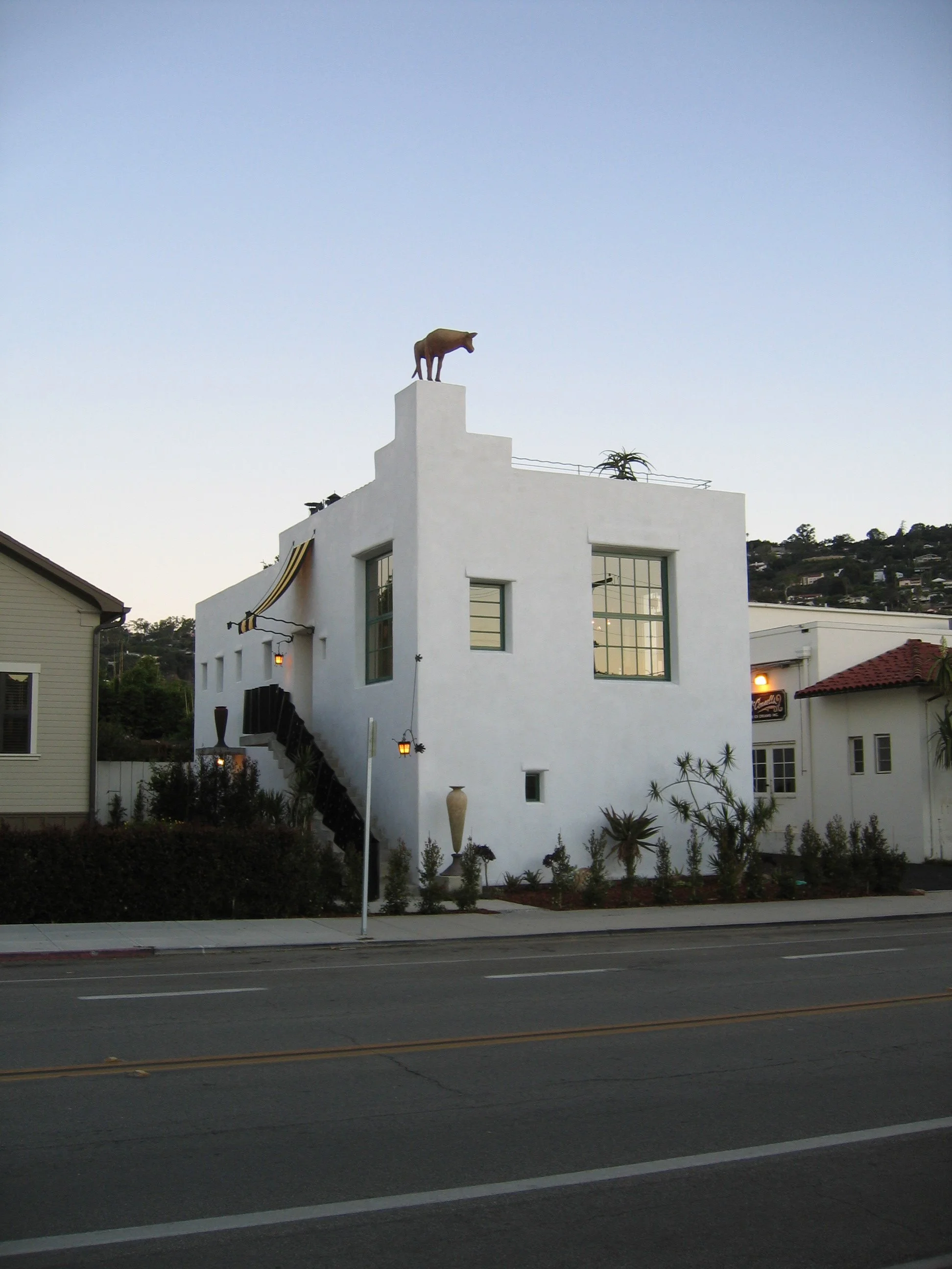 Small Cow House_Exterior1008.jpg