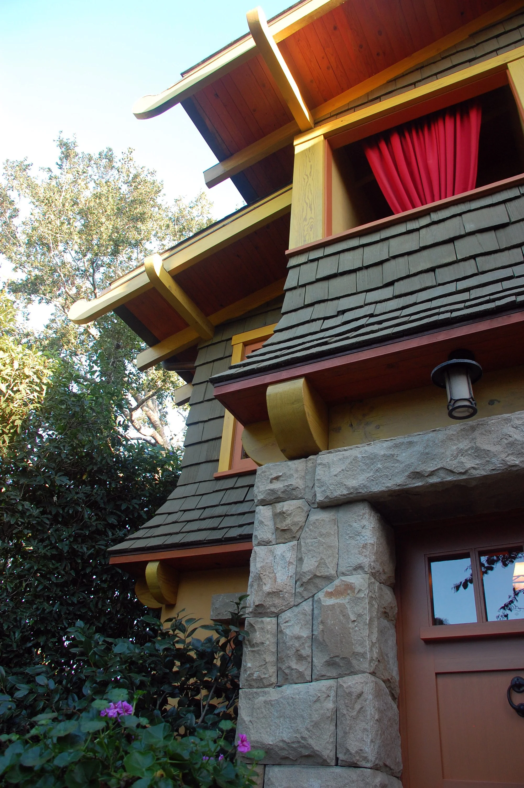 Sola Street Bungalow_Exterior1005.jpg