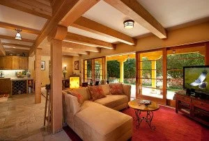 Sola Street Bungalow_Interior1102.JPG