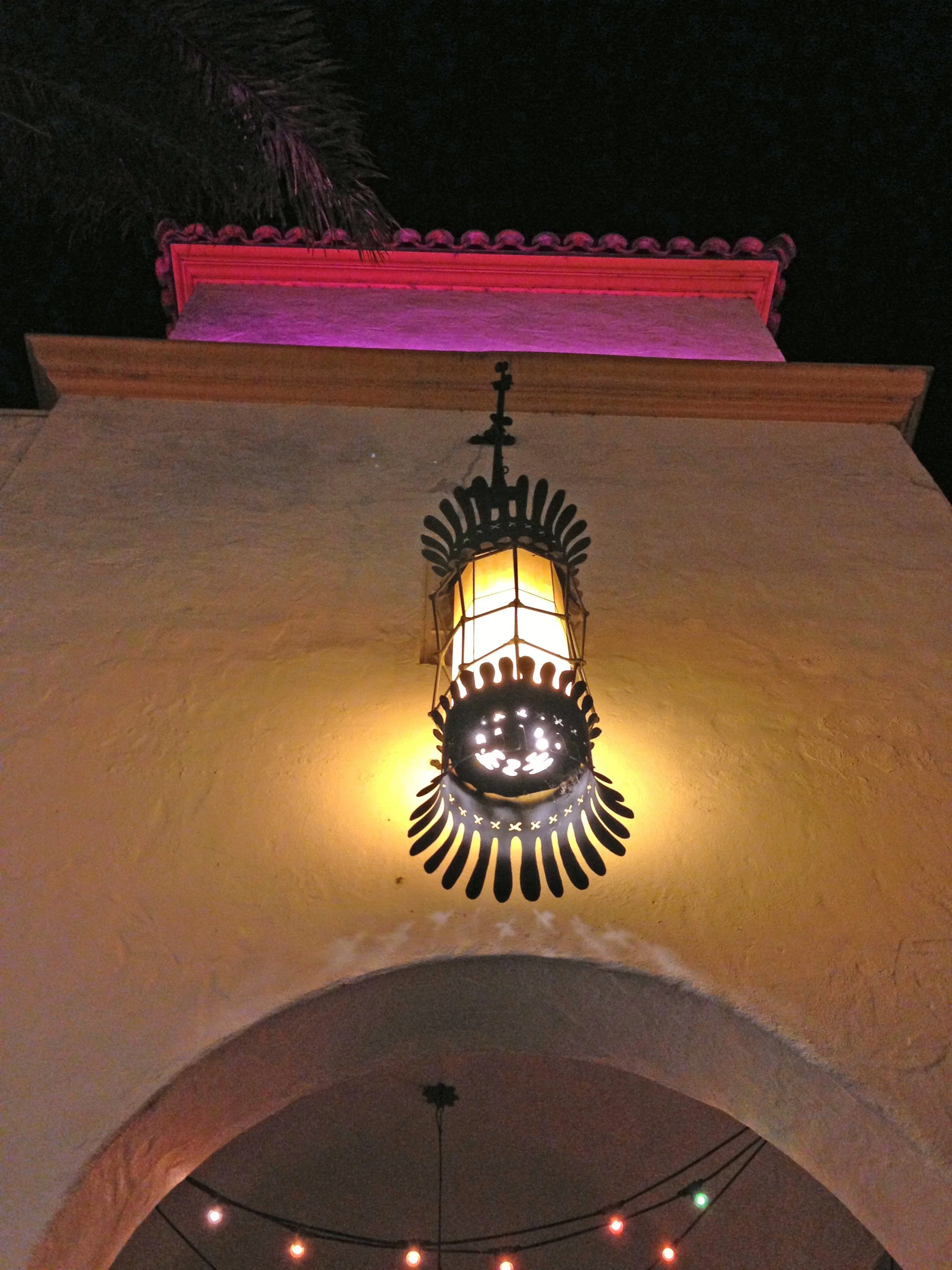 Casa Blanca Restaurant_Exerior1009 (1).jpg