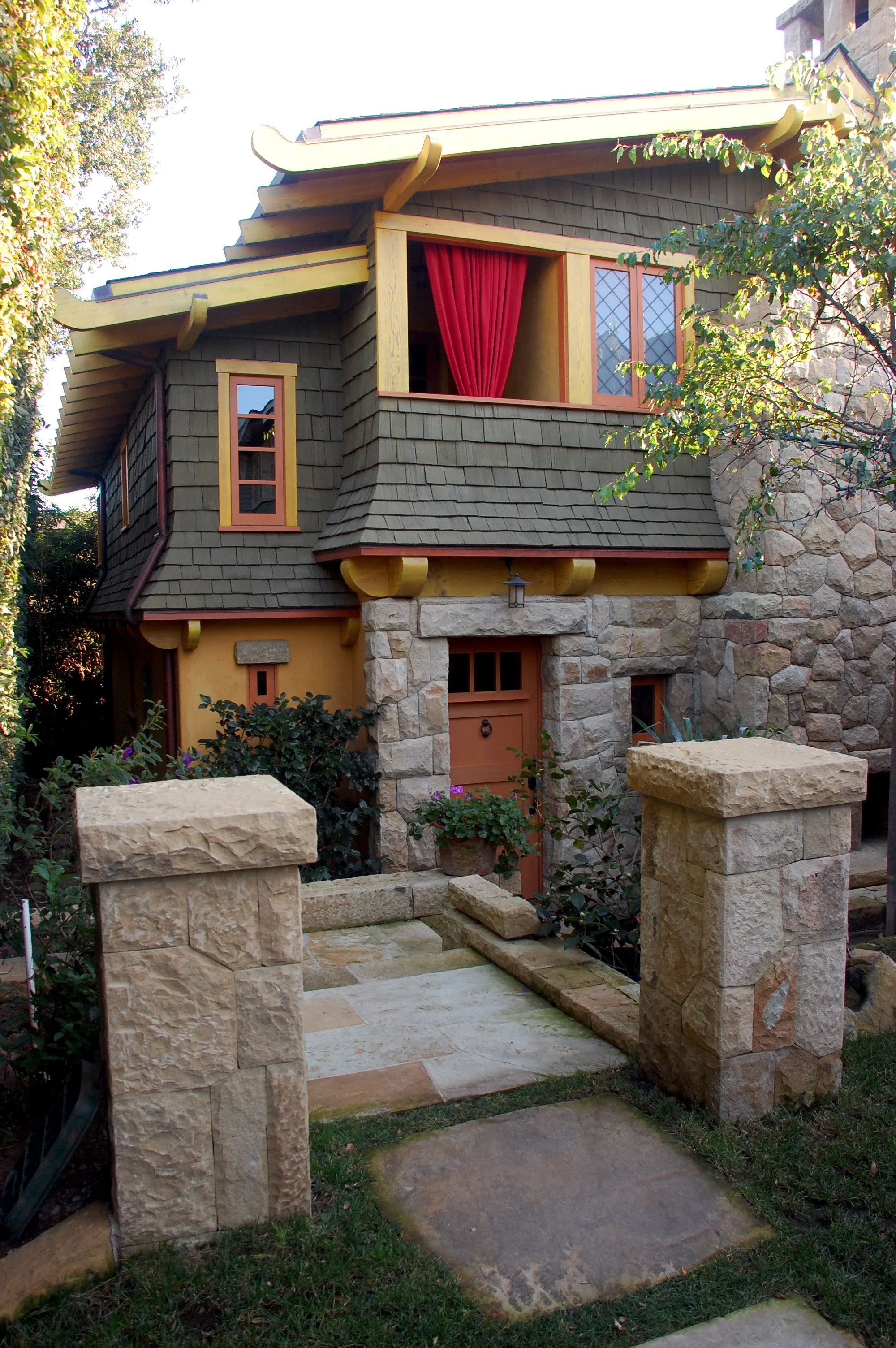 Sola Street Bungalow_Exterior1010 (1).jpg