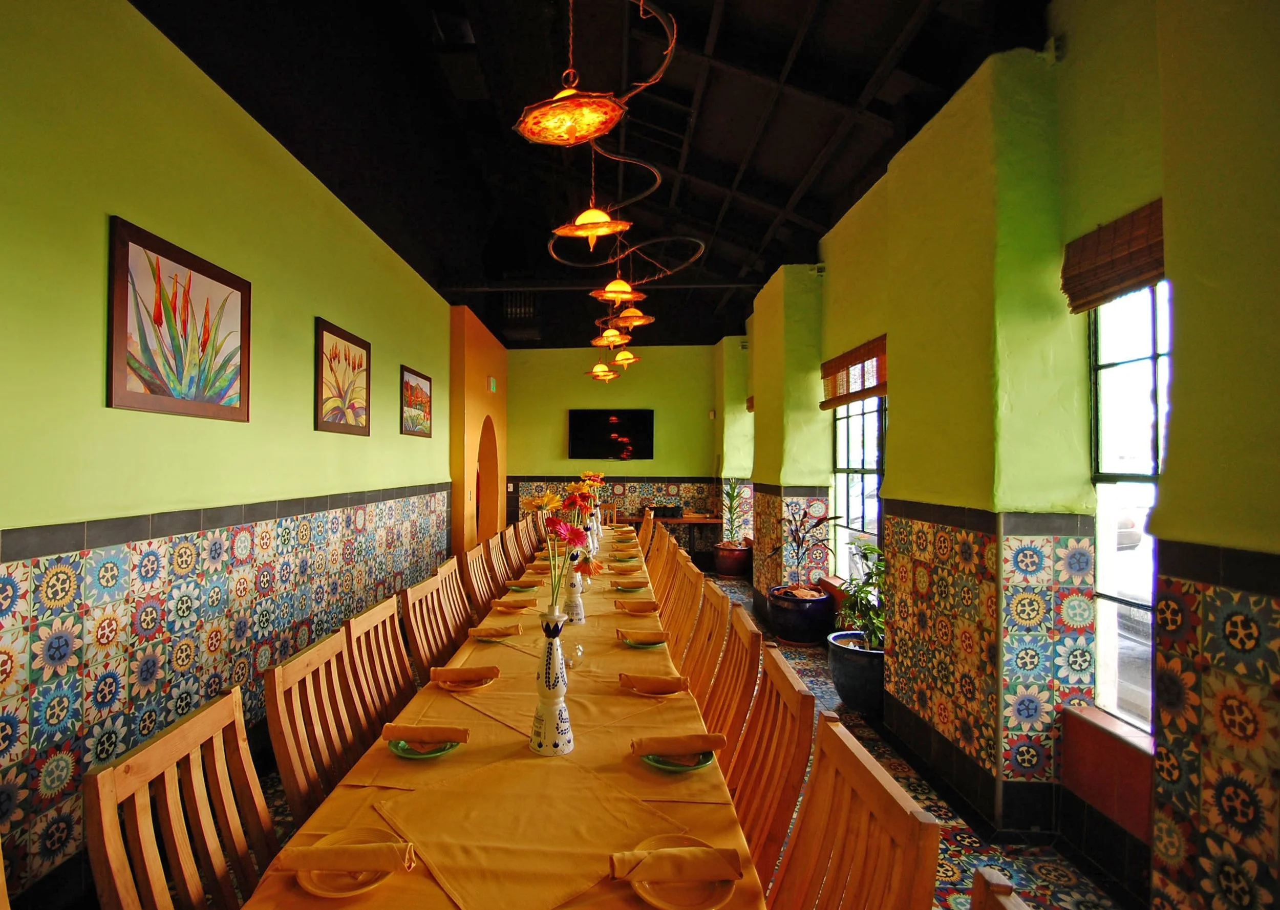 Casa Blanca Restaurant_Interior1102.jpg