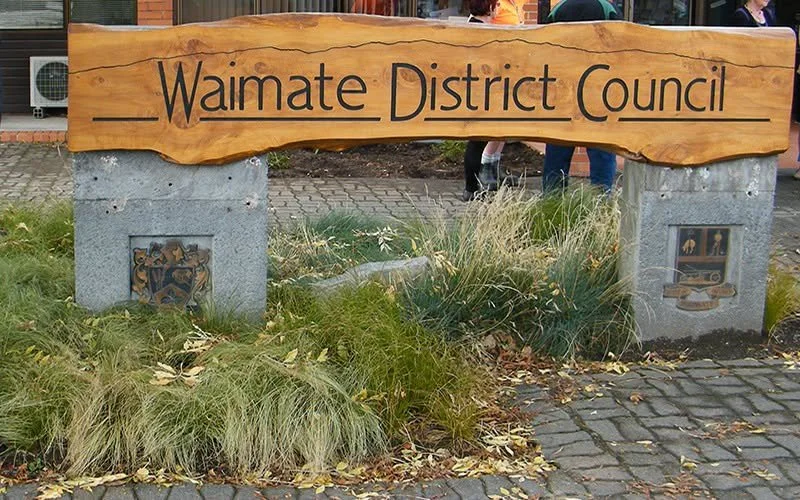 Council Chief Executive announces resignation