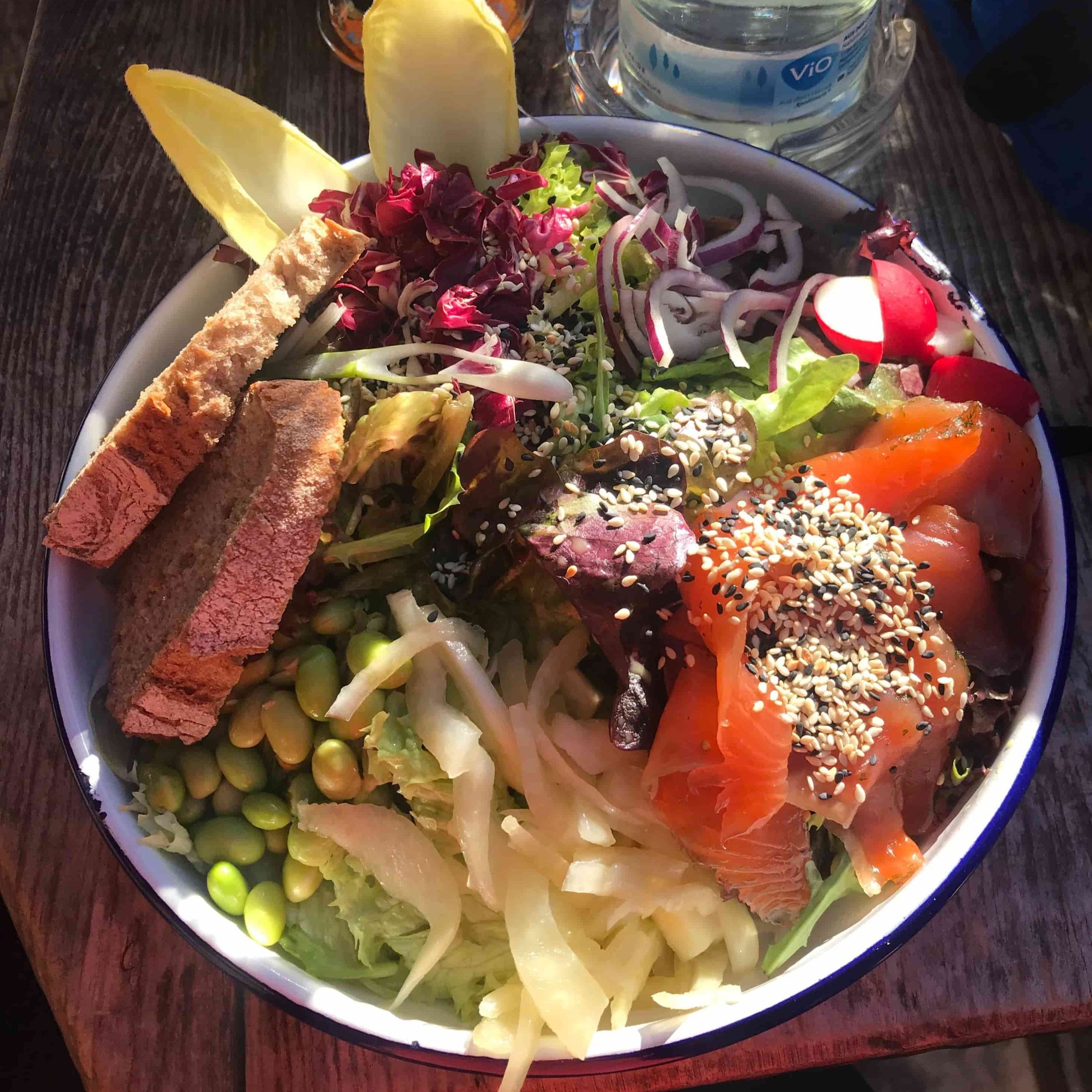 A salmon bowl from Drehmöser 9, a restaurant in Garmisch Partenkirchen.