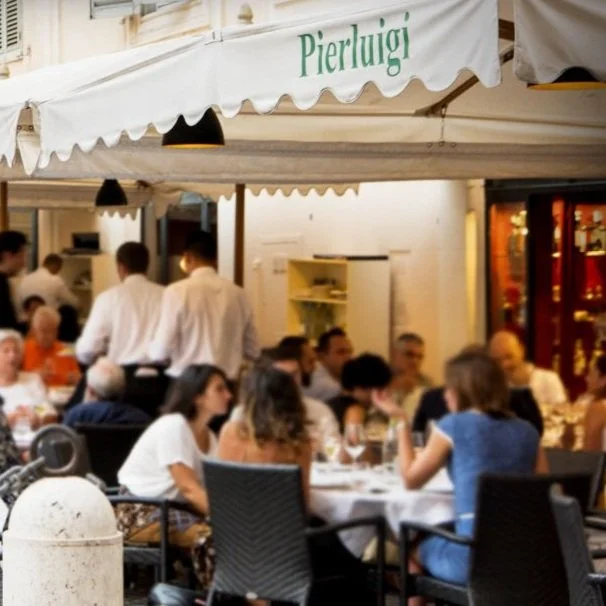 The outdoor patio at Pierluigi restaurant in Rome.