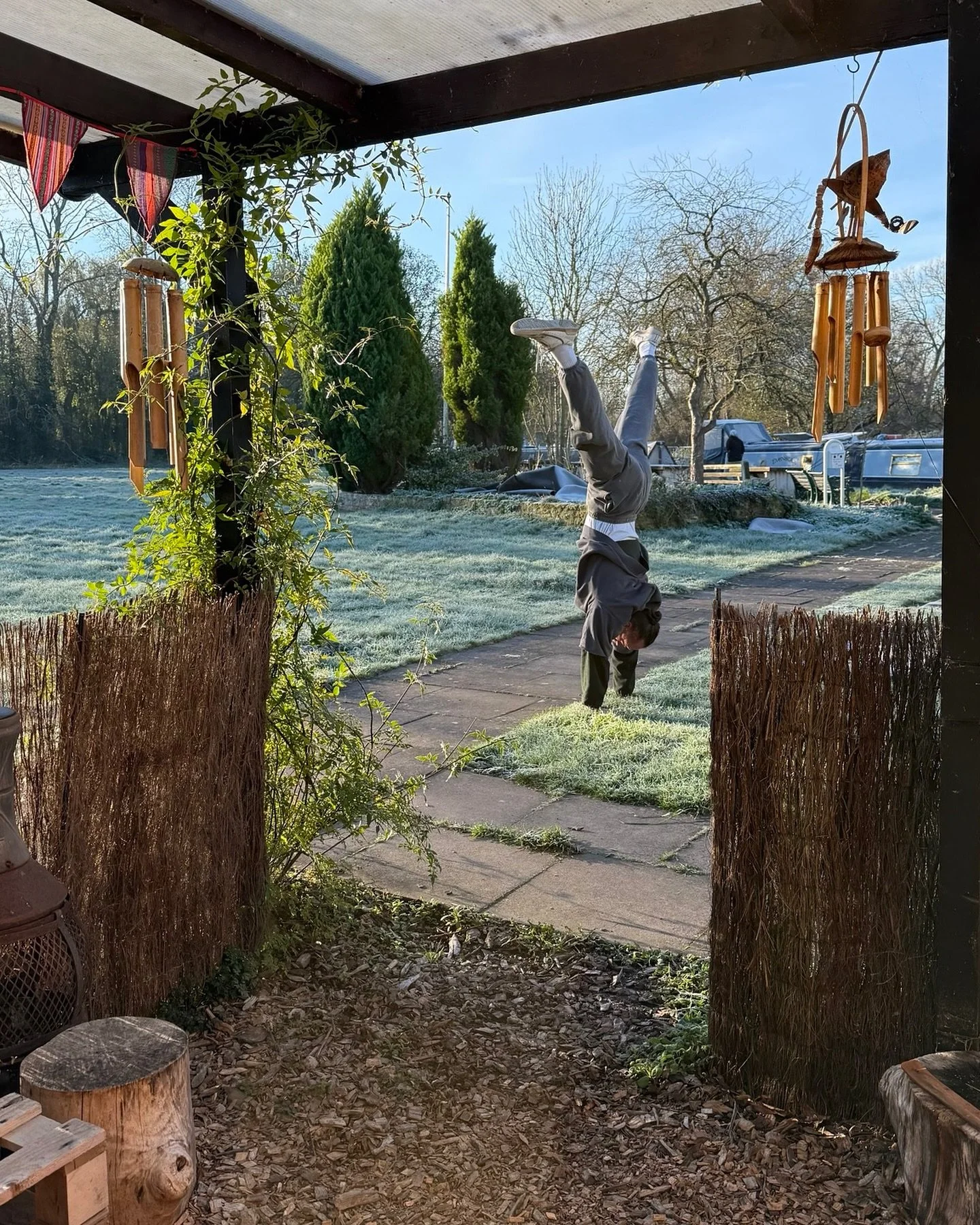 @fluid_roots_yoga embracing the seasons at Mind Body Lab. 🩵

What a beautiful day! 😍

#autumn #winter #frost #seasons #presence