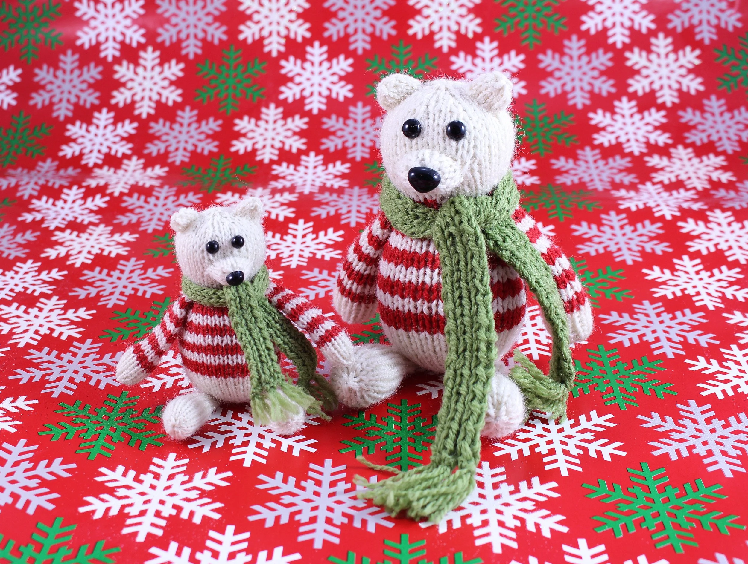 WickedlyPeacefulPolarBearKnittedChristmasOrnamentBigAndSmallVersions.jpg