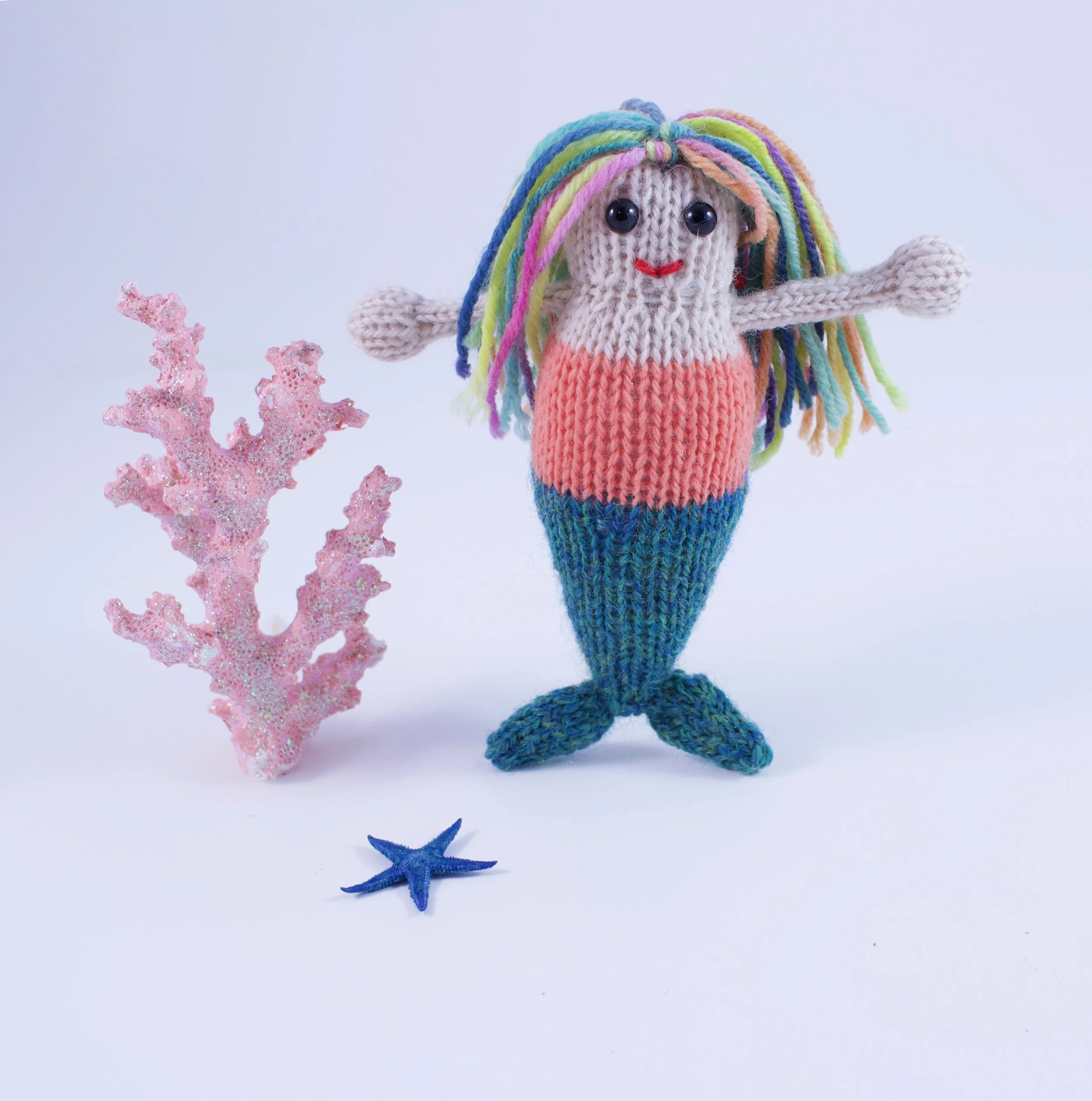 KnittedPocketMermaidWithCoral.jpg