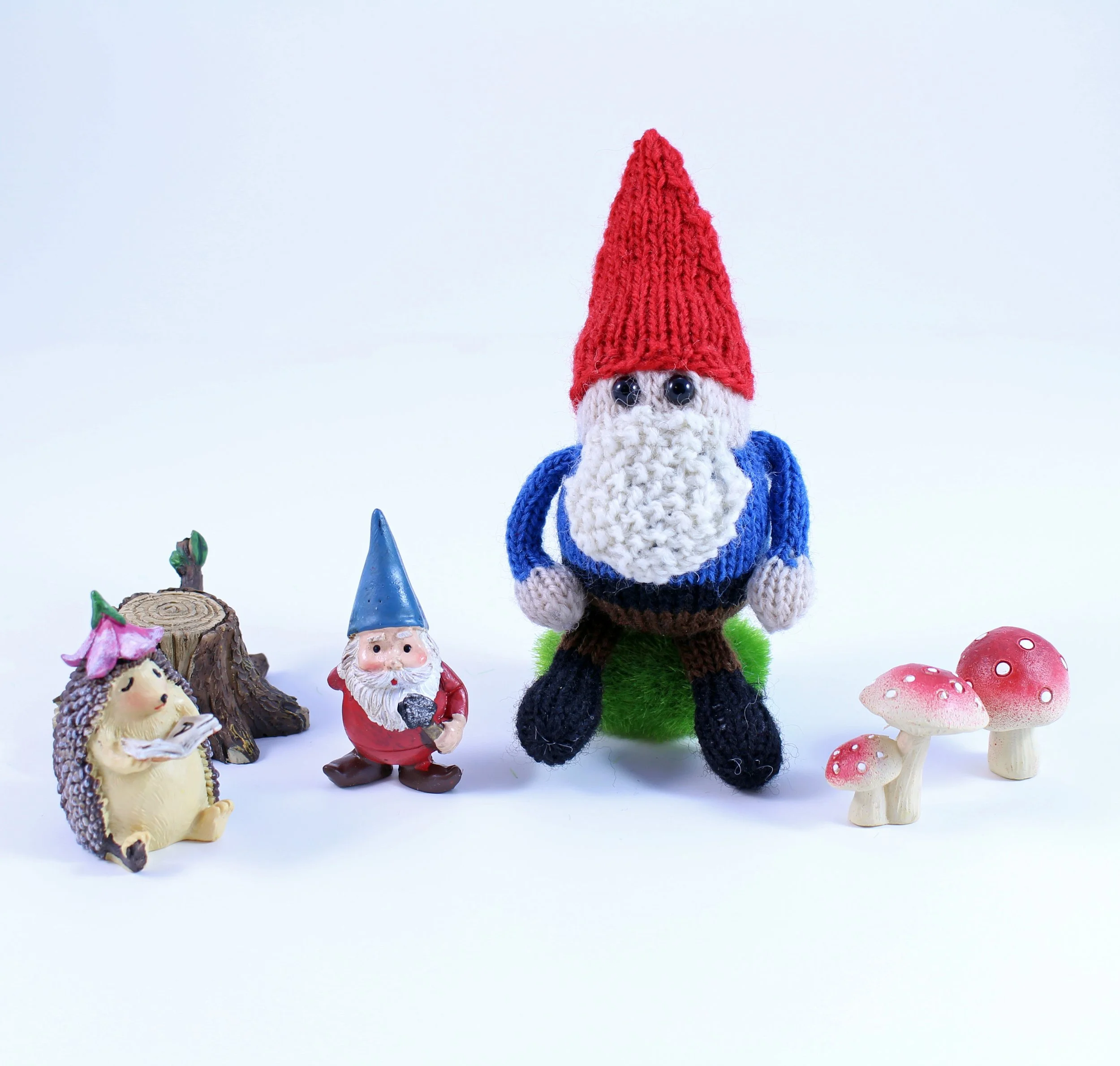 pocketgnomewithwoodlandfriends.jpg