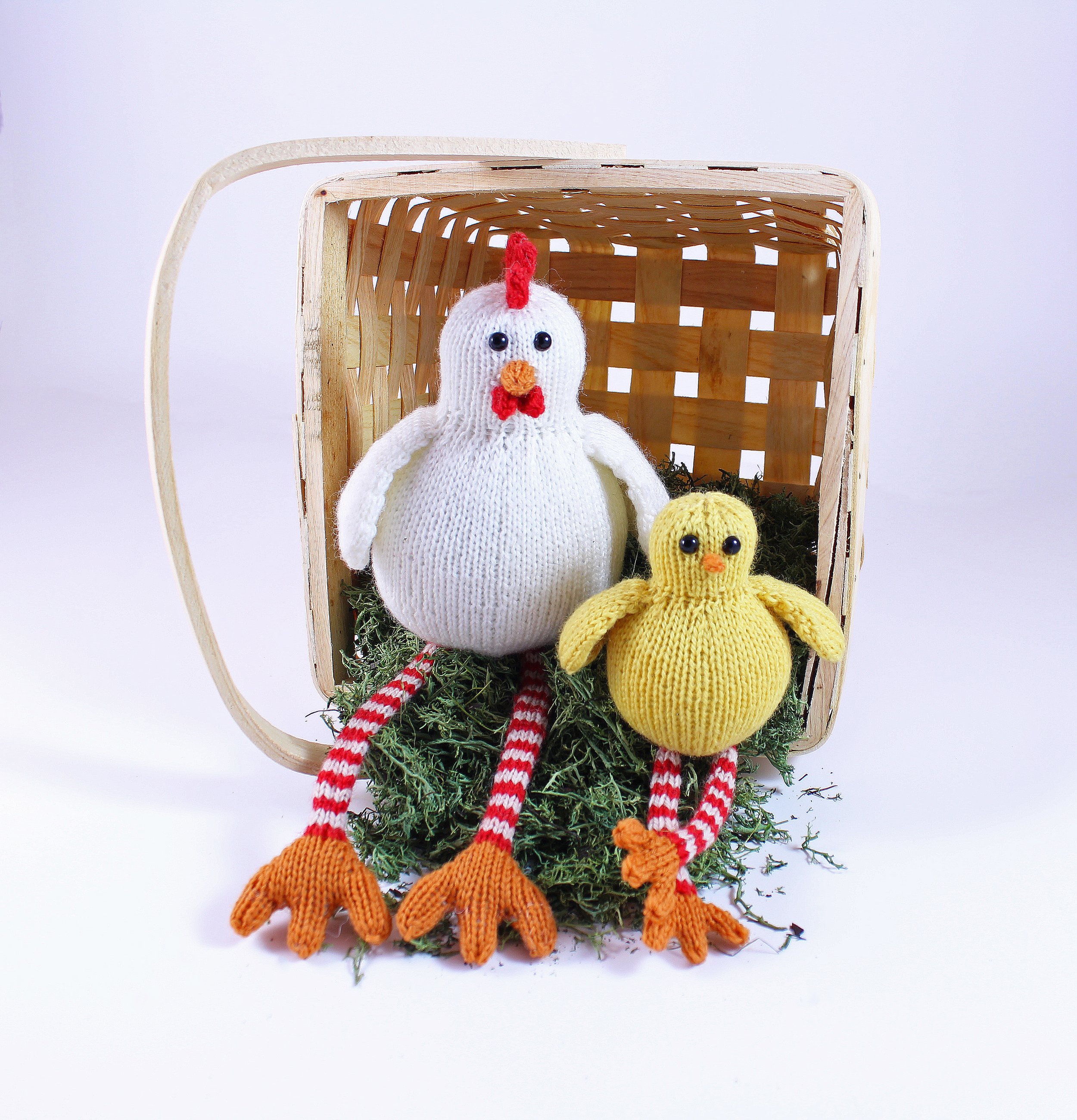 EtsyFingeringChickensinBasketAngle.jpg