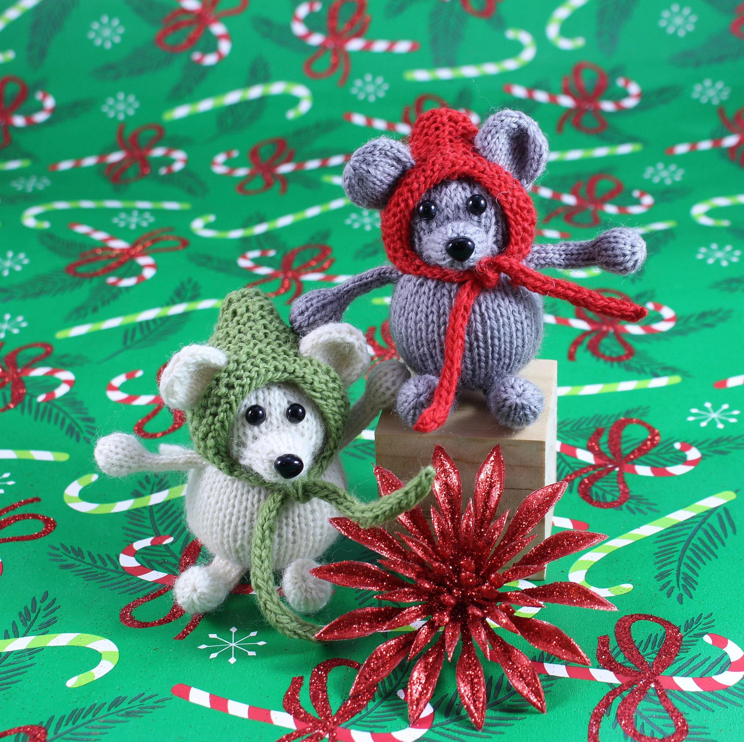 WickedlyMerryMouseKnittedChristmasOrnamentWithFlower.jpg