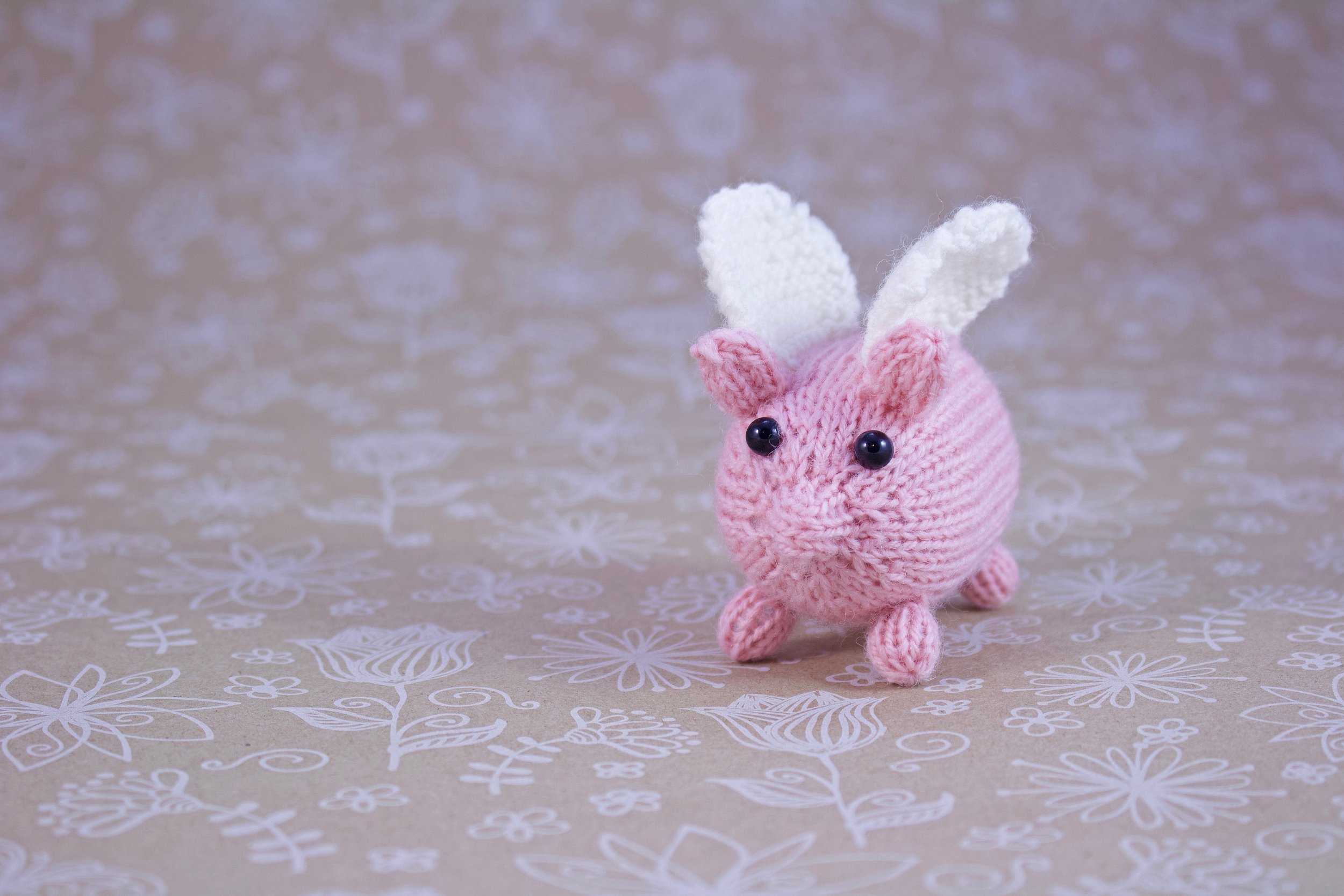 KnittedPigWithWings.jpg