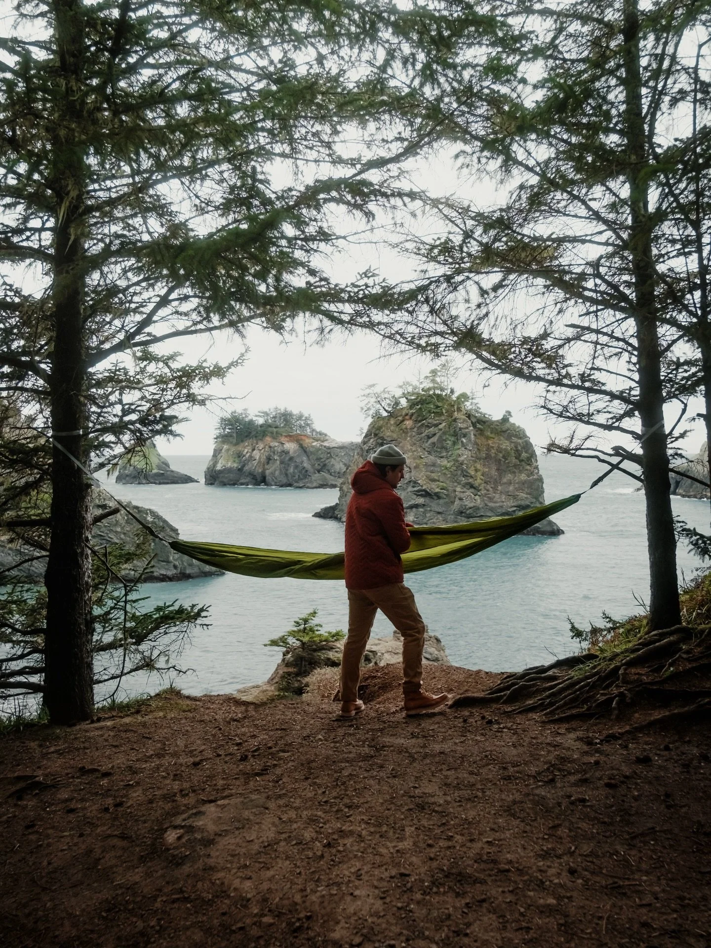 POV: Office space has a bit of a draft and some ambient noise problems but it&rsquo;s worth it for the view. 

Cloudy spring days along the coast ain&rsquo;t so bad 😍