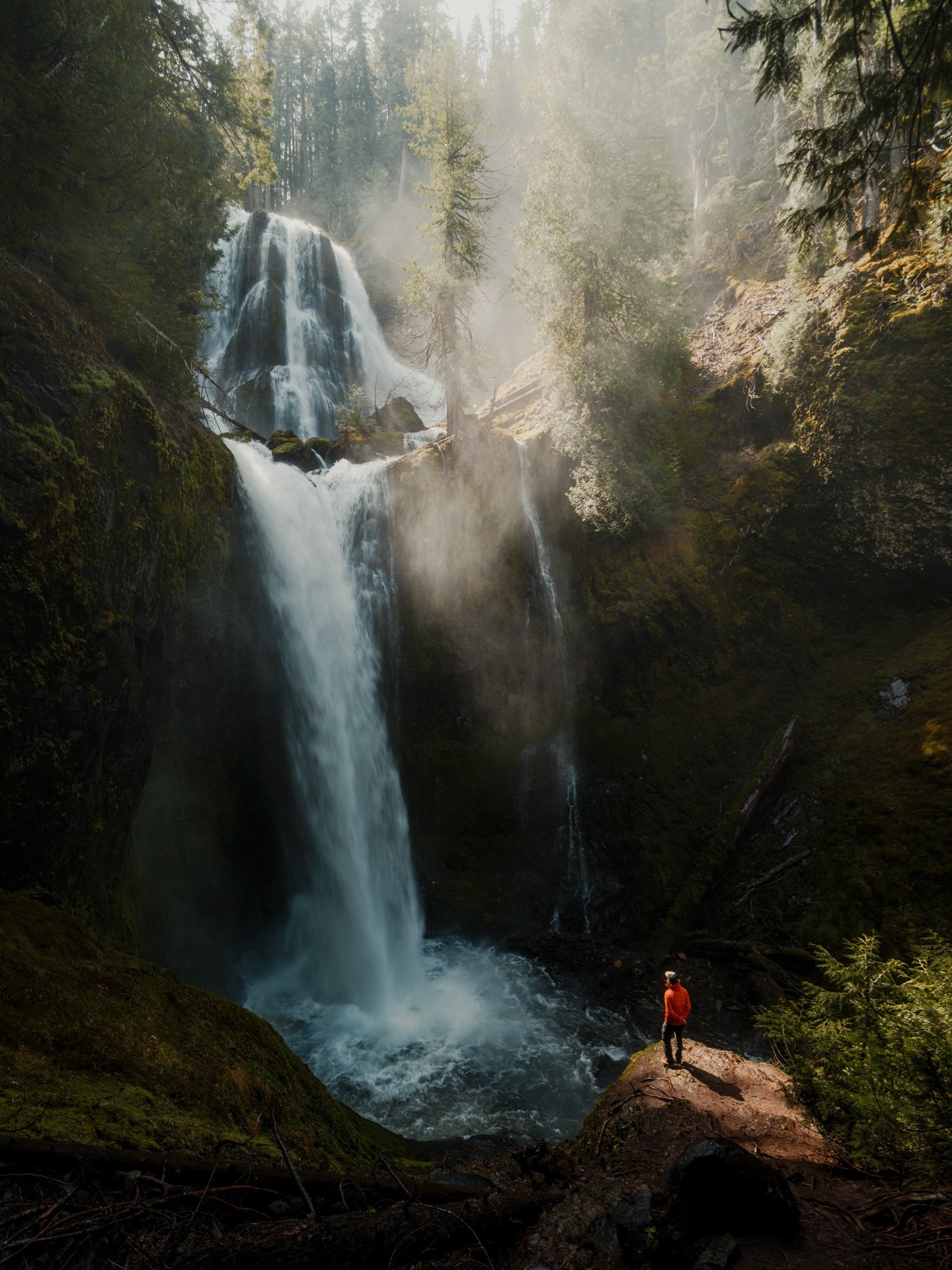 Cheers to the little PNW moments. The things we feel in our bones that technology will never be able to replicate or reproduce. When all of elements combine to create something truly magical. 

It feels impossible to do anything but just stand in awe