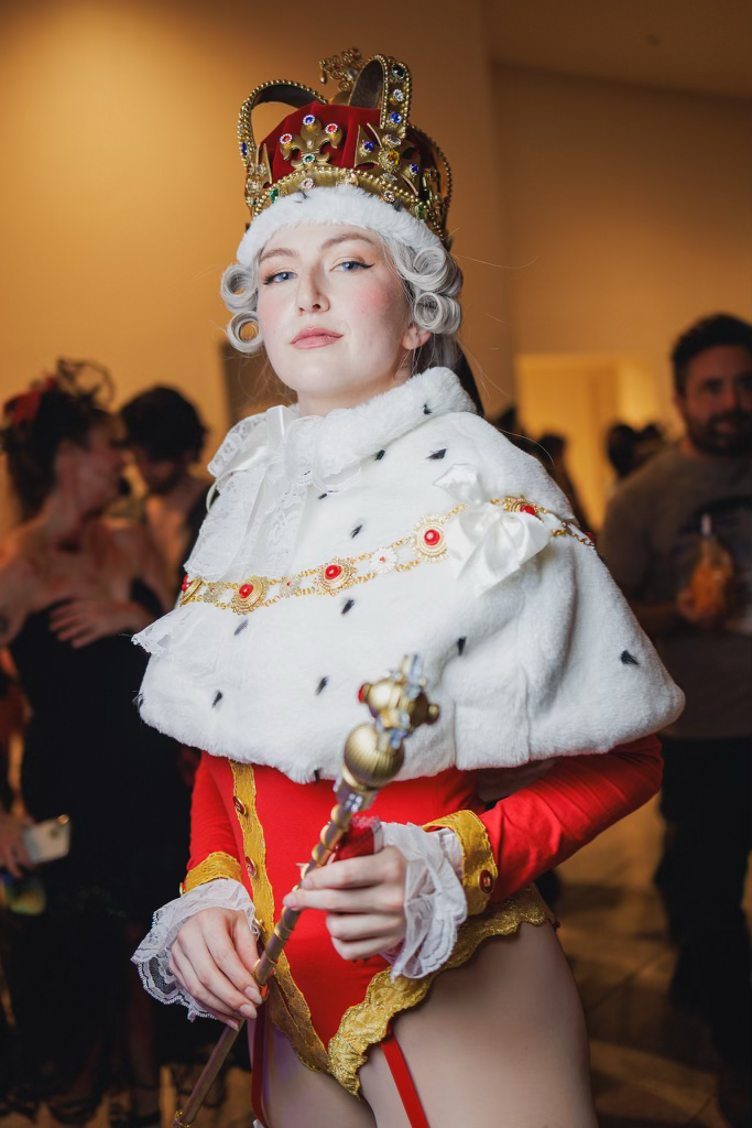 King George from Hamilton - Photo by Billy Bookcase