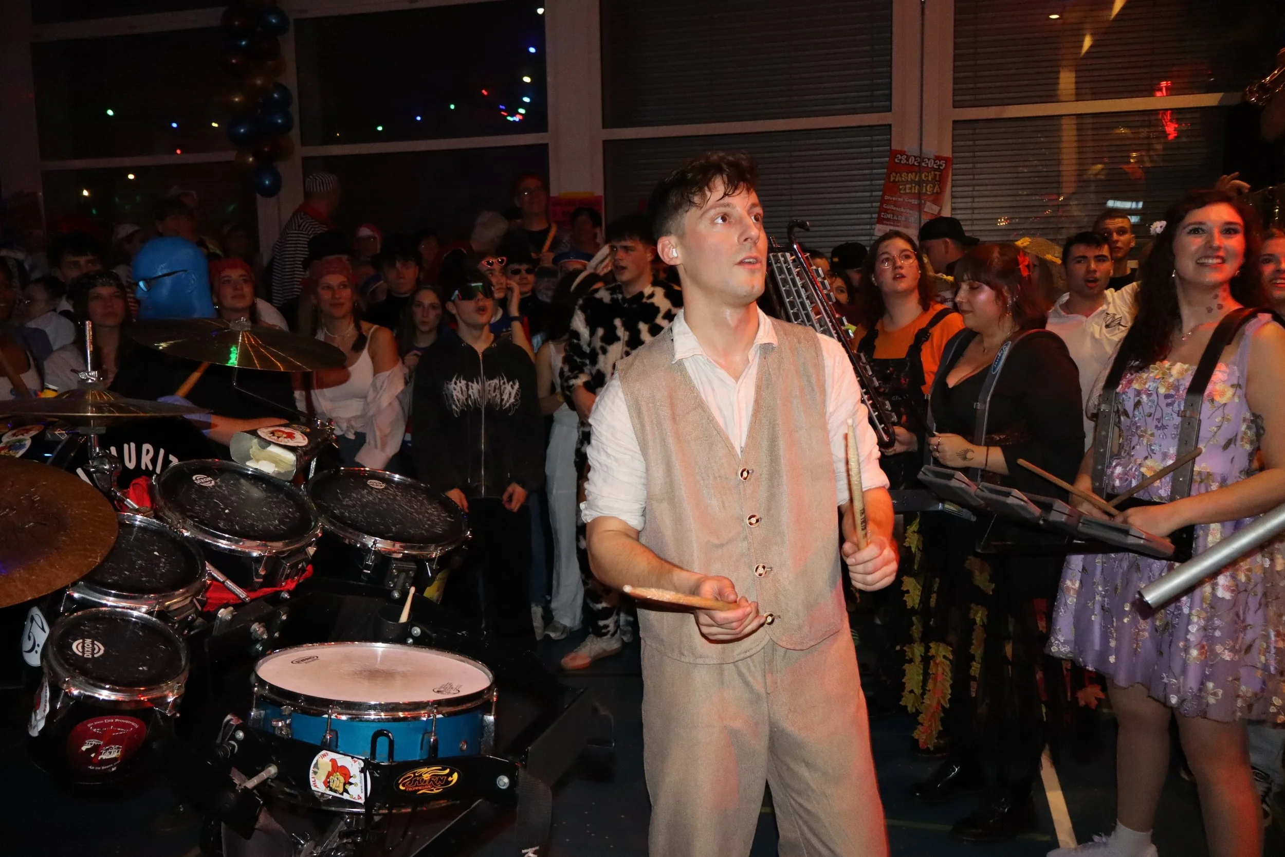 Chluuri__Fasnacht_2025_48f5df1660af4dc0a553cbdc924706e2_35.jpeg