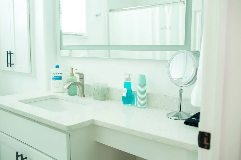 oasis-bath-counter.jpg