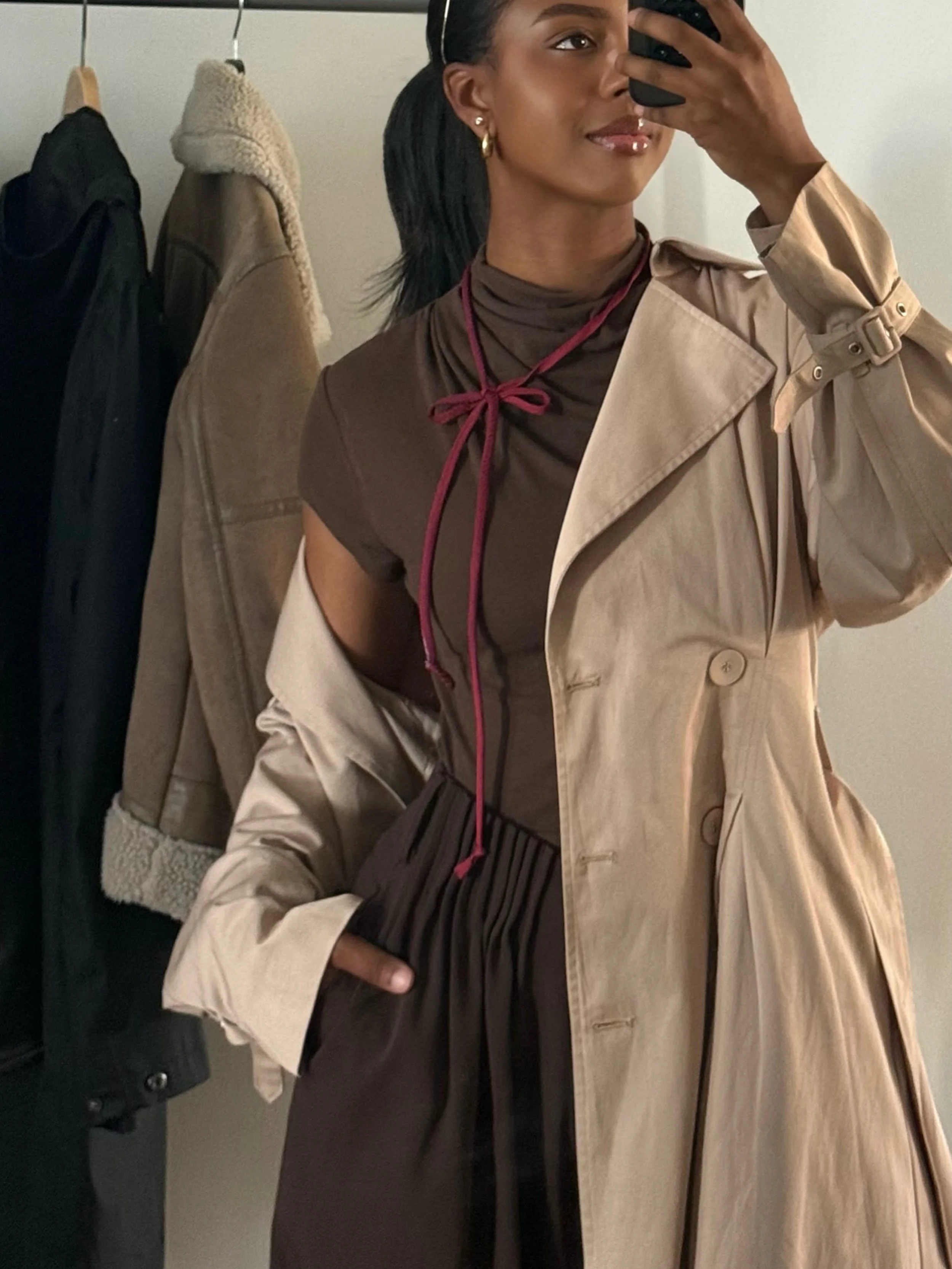 CASMIR from head to toe&mdash; layered neutrals and tailoring that does all the work.
&bull;
&bull;
&bull;
#tailoredstyle #capsulewardrobe #neutraltones #earthtones #neutralcloset