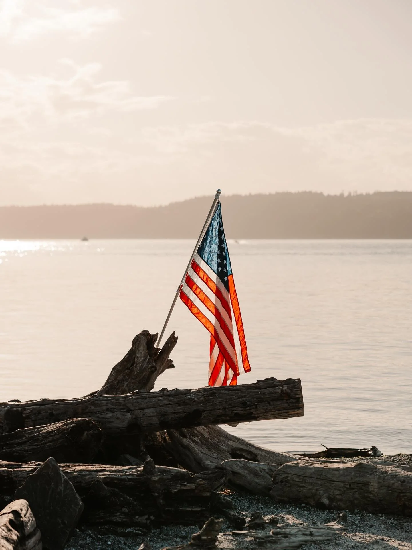 On my way to a shoot, I couldn’t help but stop and admire! ❤️🤍💙